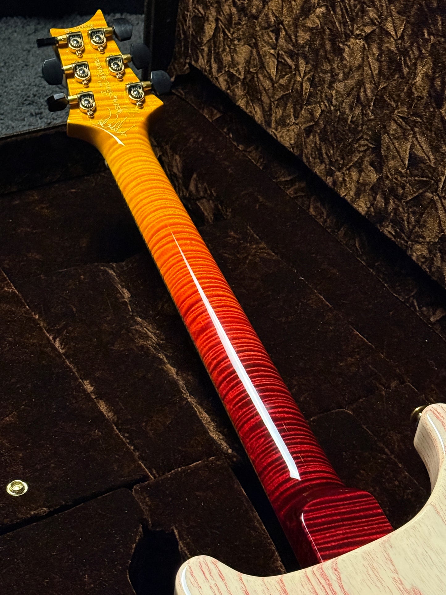 PRS Private Stock Modern Eagle V Piezo in Dragon's Breath Glow 327530