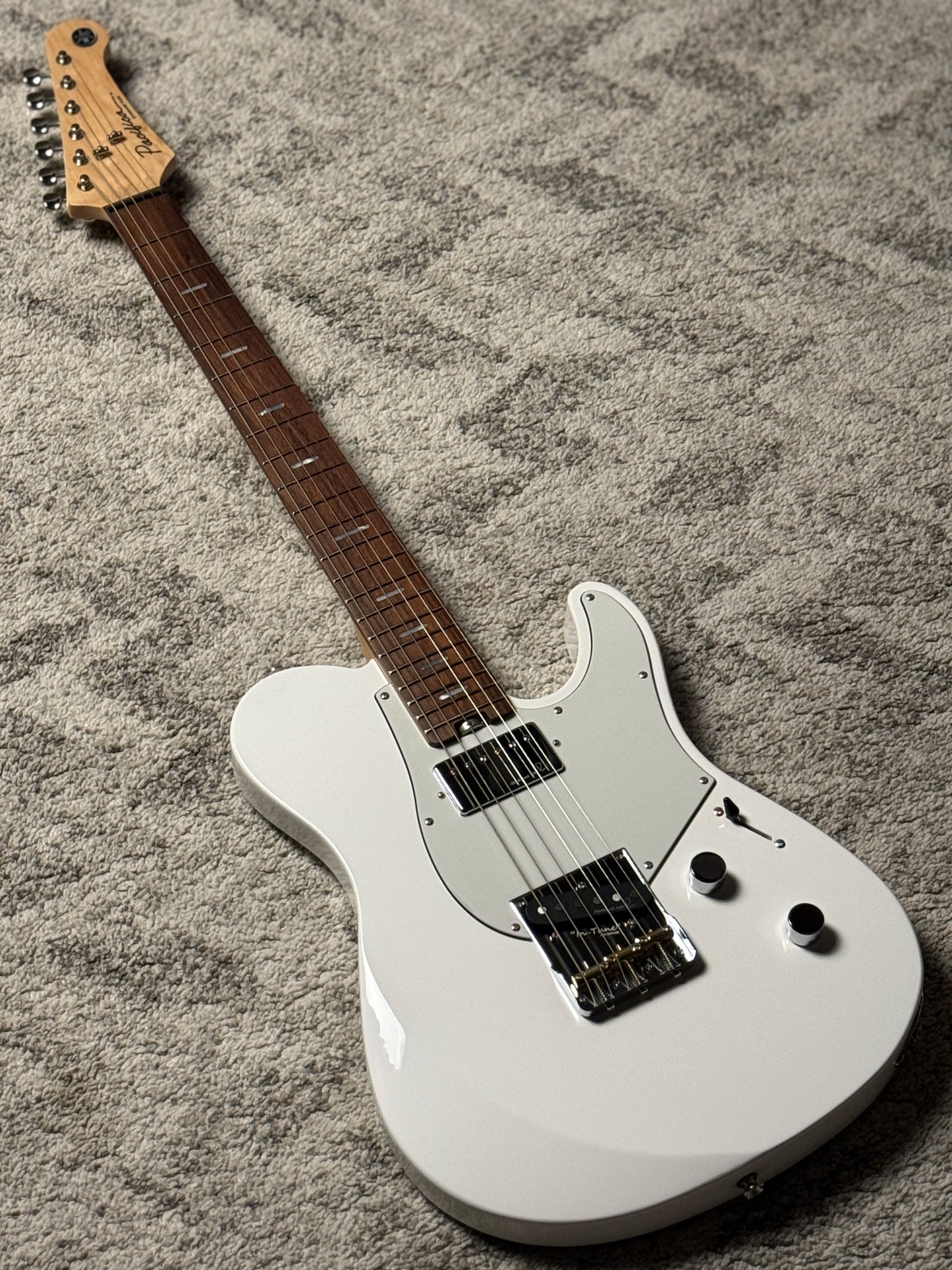 Yamaha PACS+11S Pacifica Standard Plus in Shell White with Rosewood Fingerboard