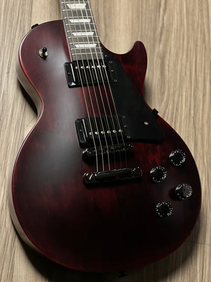 Gibson Les Paul Modern Studio in Wine Red Satin 215240040