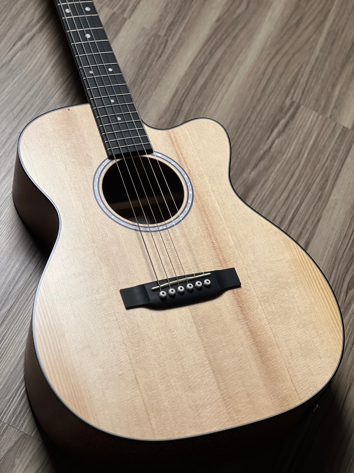 Martin 000CJR-10E in Natural