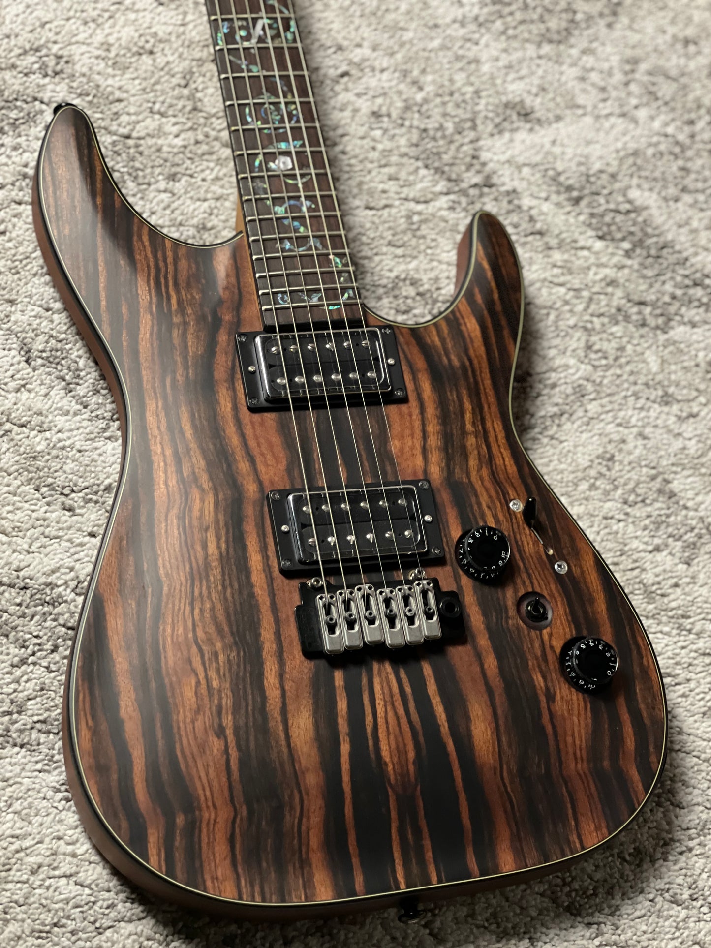 Schecter C-1 Exotic - Natural Satin IW19120574