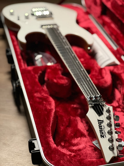 Ibanez Prestige RG5320C-PW in Pearl White F2413264