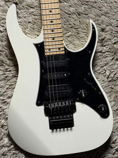 Ibanez RG550-WNF in White Flat