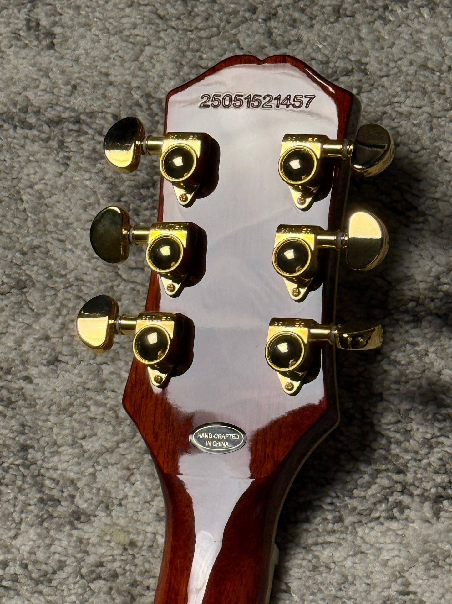 Epiphone Les Paul Custom Quilt in Heritage Cherry Sunburst