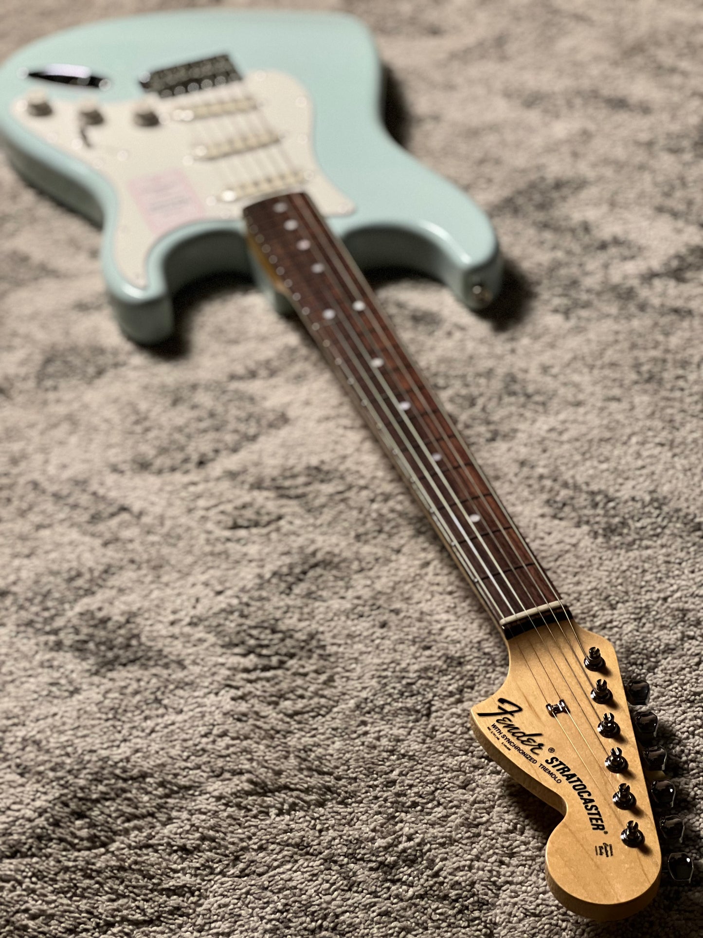 Fender Japan MIJ Traditional Late 60s Stratocaster with RW FB in Sonic Blue JD26001529
