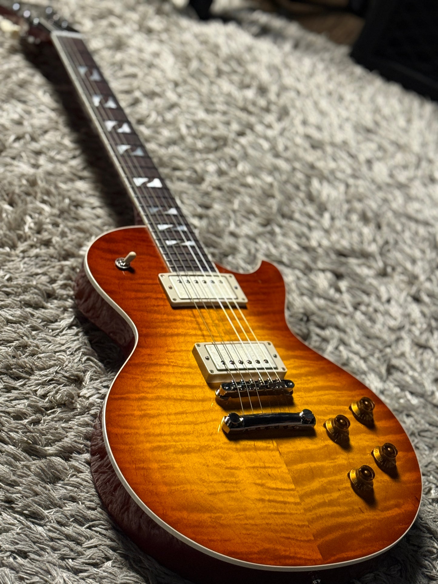 Saito 33BEYOND in Tea Burst 25009