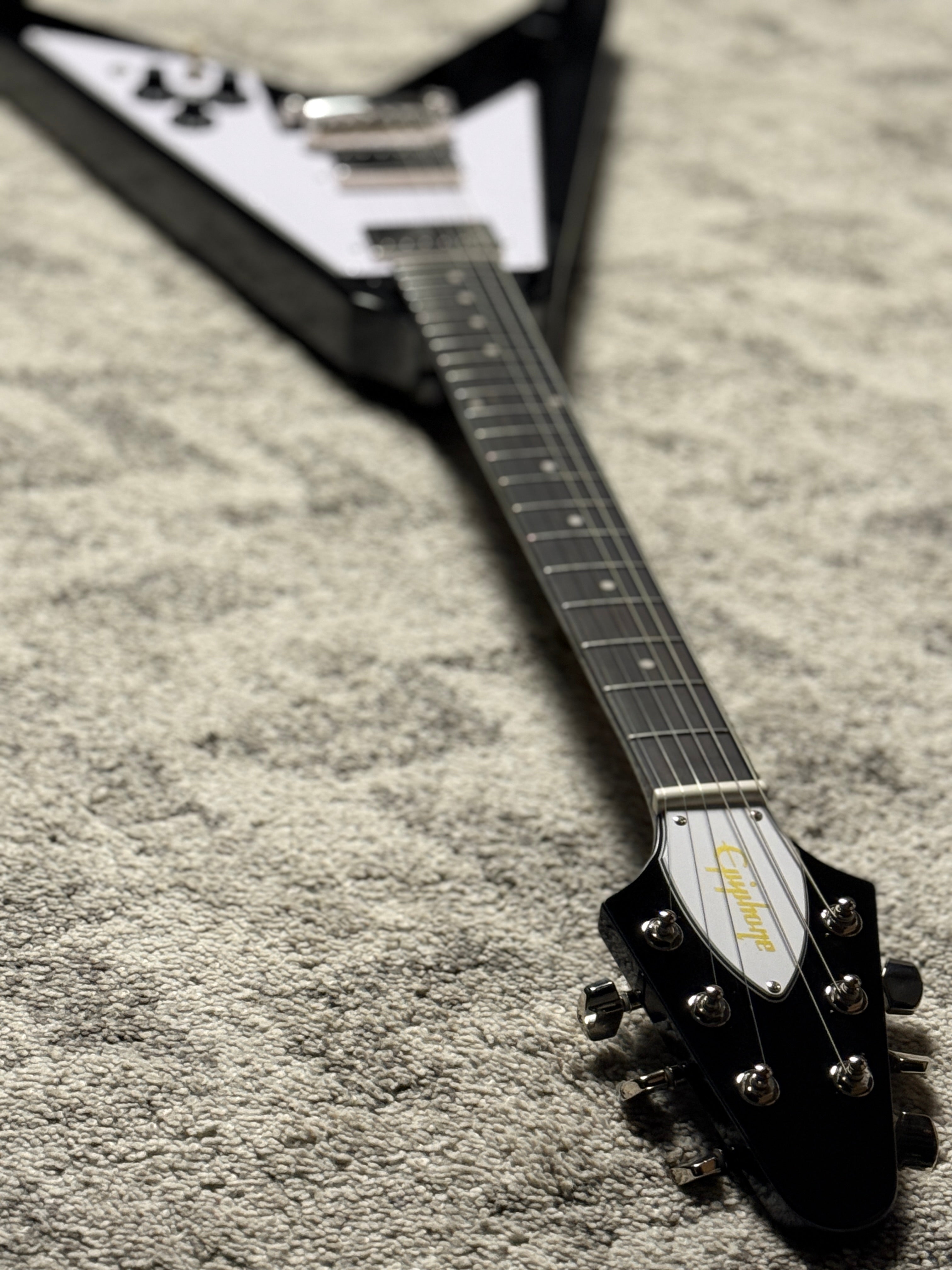 EPIPHONE ( エピフォン ) Flying V Ebony Epiphone Flying V 70s in Ebony Limited Edition – nafiriguitar.com