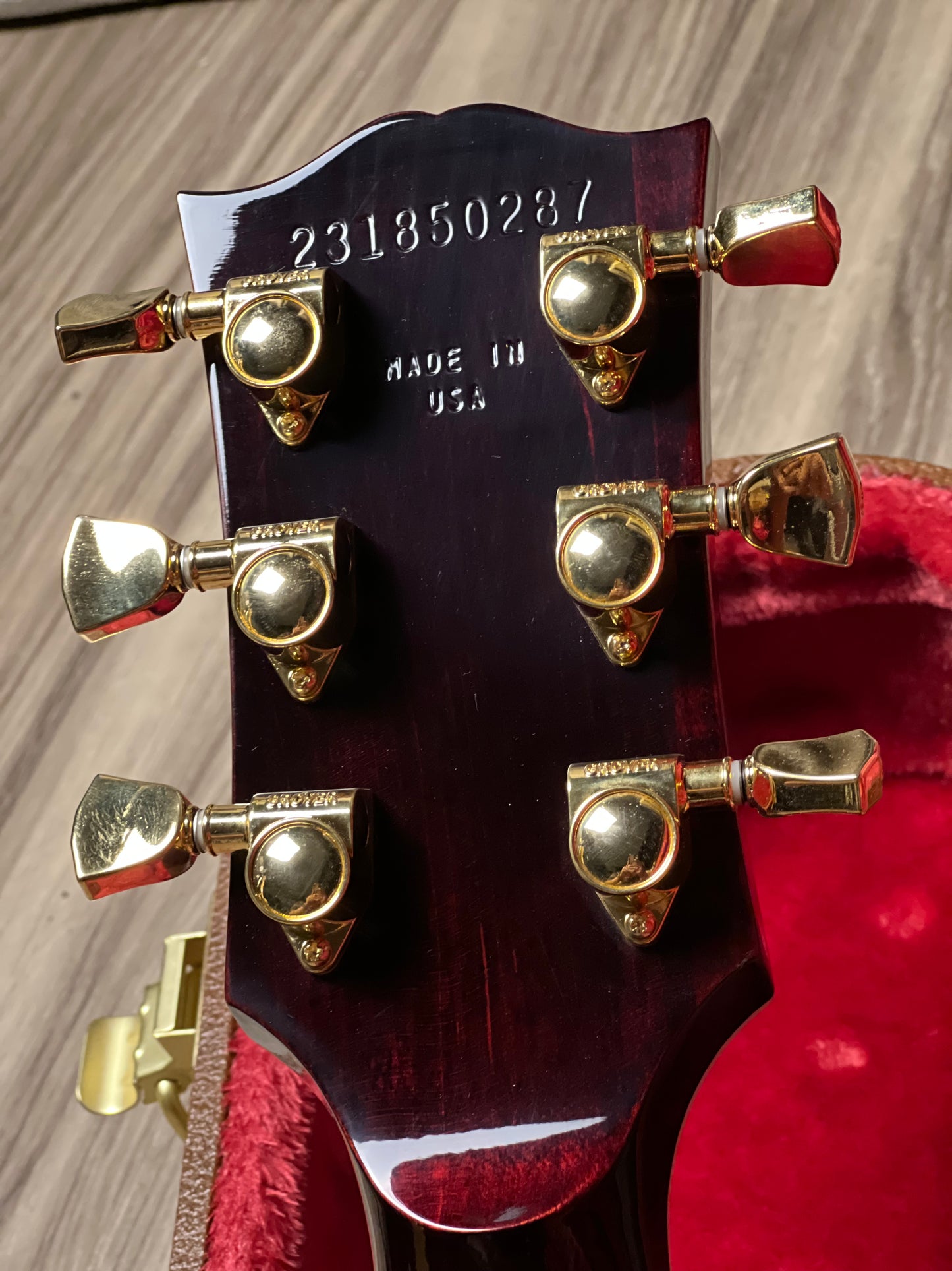Gibson Les Paul Custom 70s in Wine Red w/Case 231850287