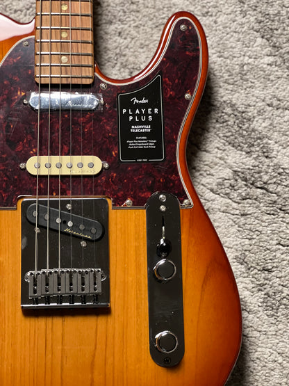 Fender Player Plus Nashville Telecaster with Pau Ferro FB in Sienna Sunburst