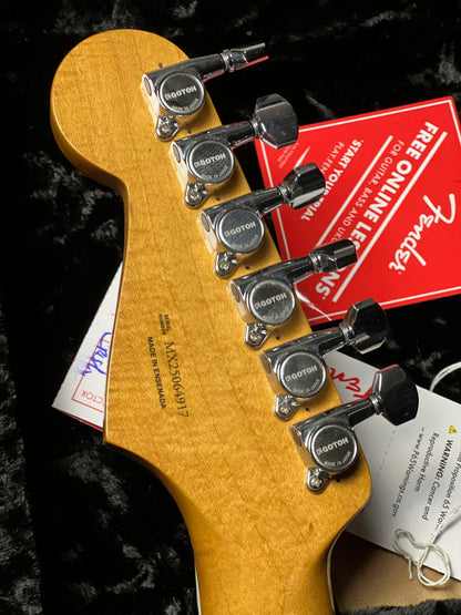 Fender Kurt Cobain Signature Jaguar 3-Color Sunburst MX25064917