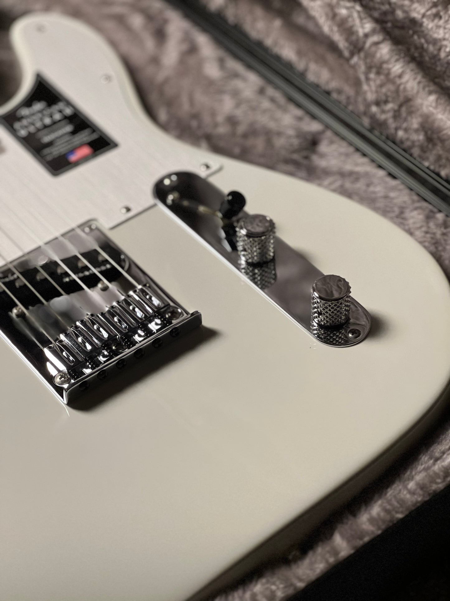 Fender American Ultra II Telecaster with Maple FB in Avalanche US24063338