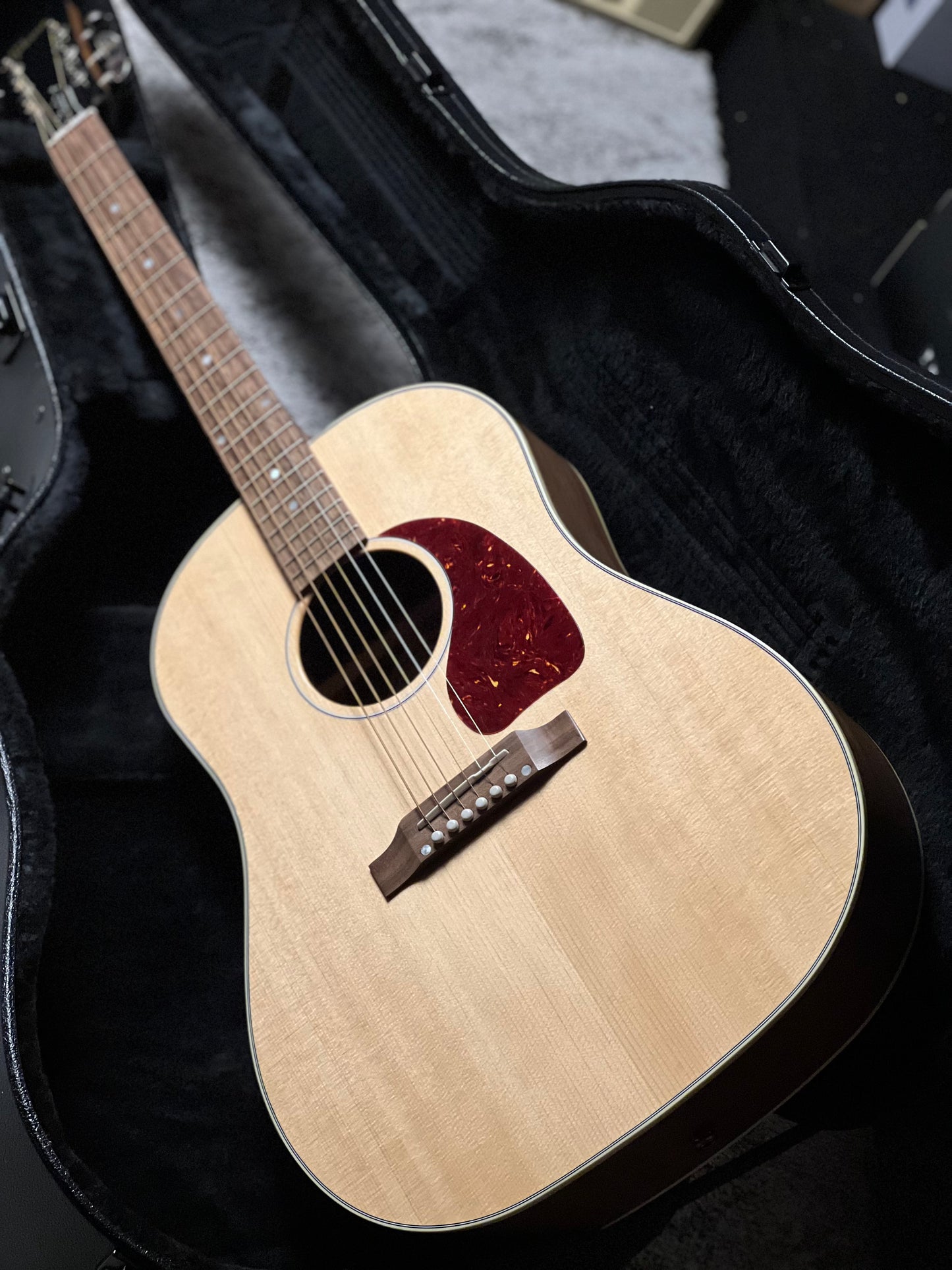 Gibson Acoustic J-45 Studio Walnut in Antique Natural 20393016