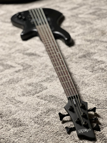 Schecter Stiletto Stealth-5 in Satin Black