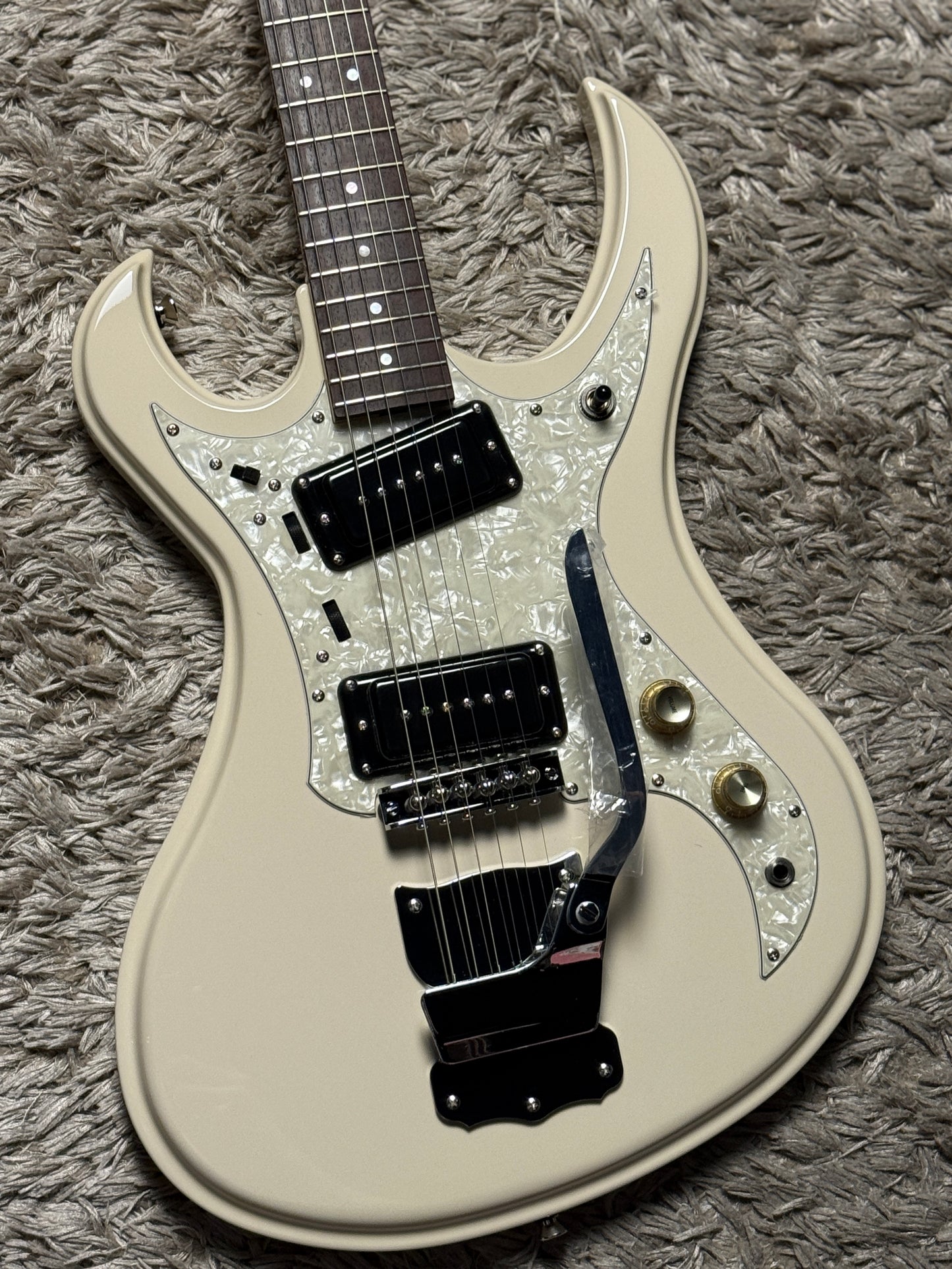 Tokai Hummingbird THB-200 50th Anniversary Reissue Limited Edition สี Vintage White