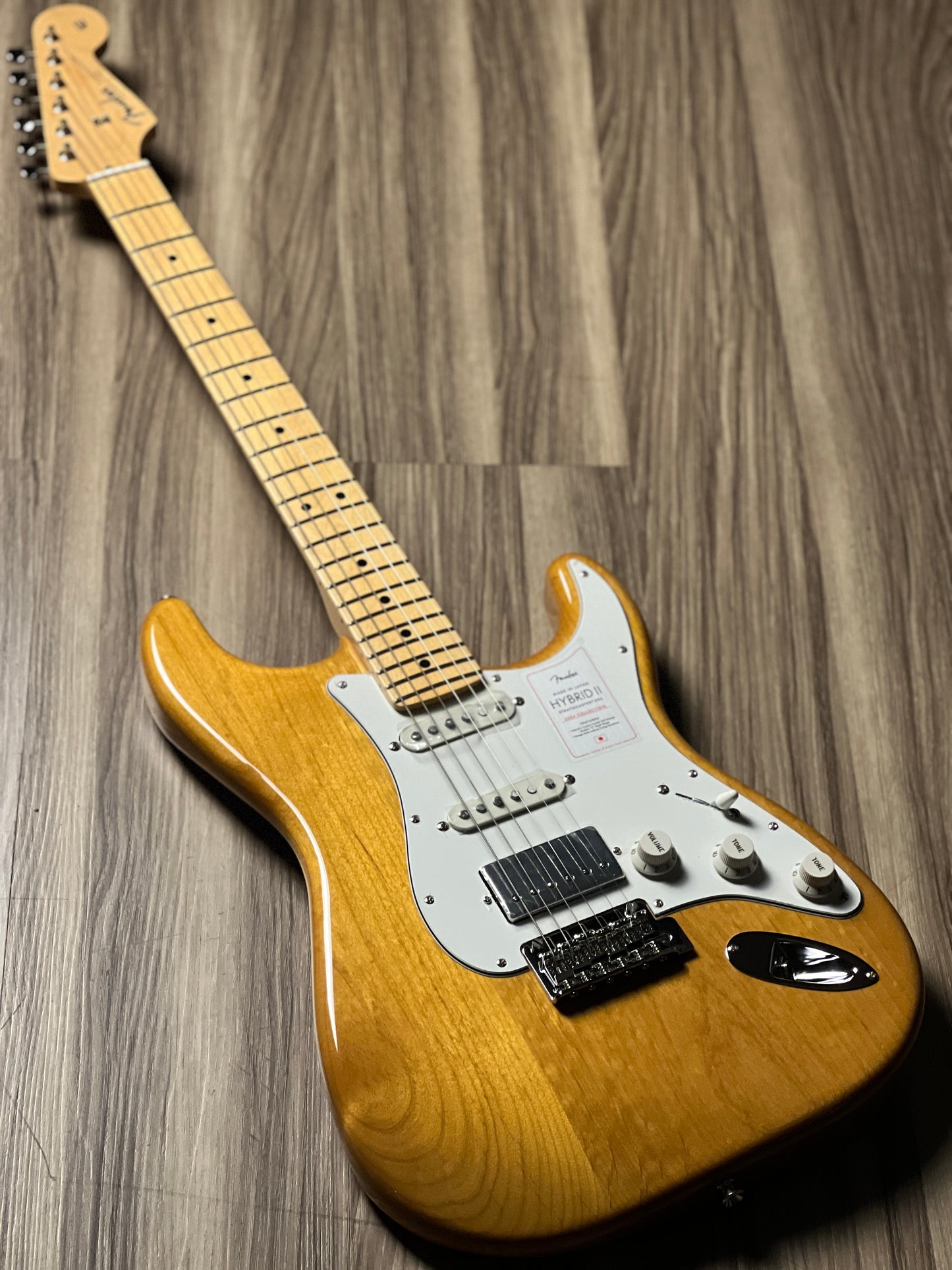 Fender Japan Hybrid II Stratocaster HSS with Maple FB In Vintage Natural JD24001744