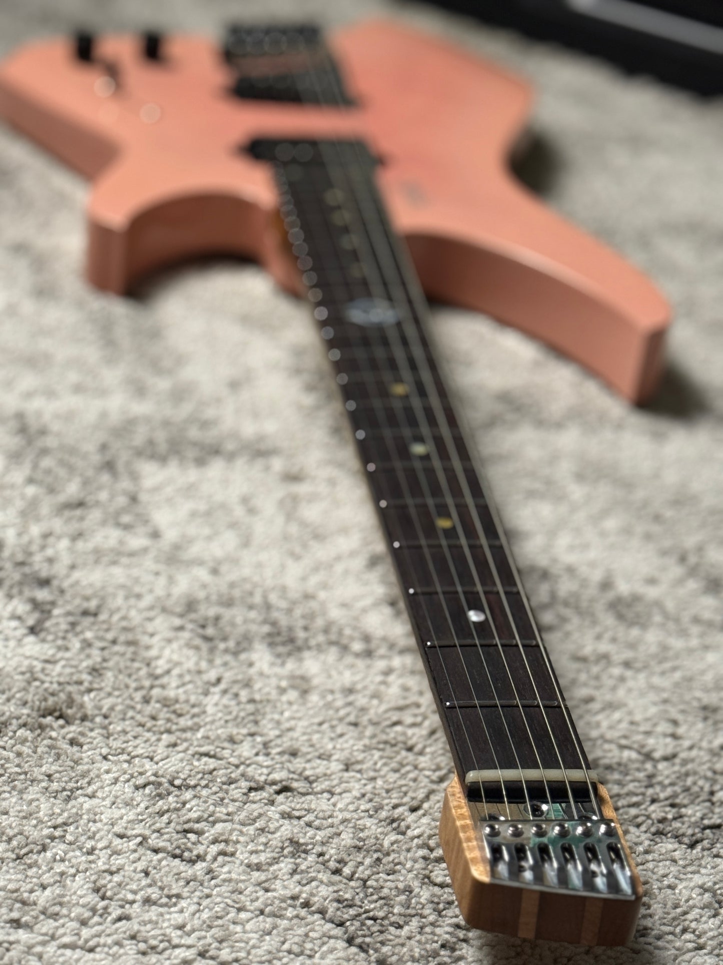 Aguda Black Hole Deluxe in Sakura Pink Burst with Quilt Top (Black Pickups)