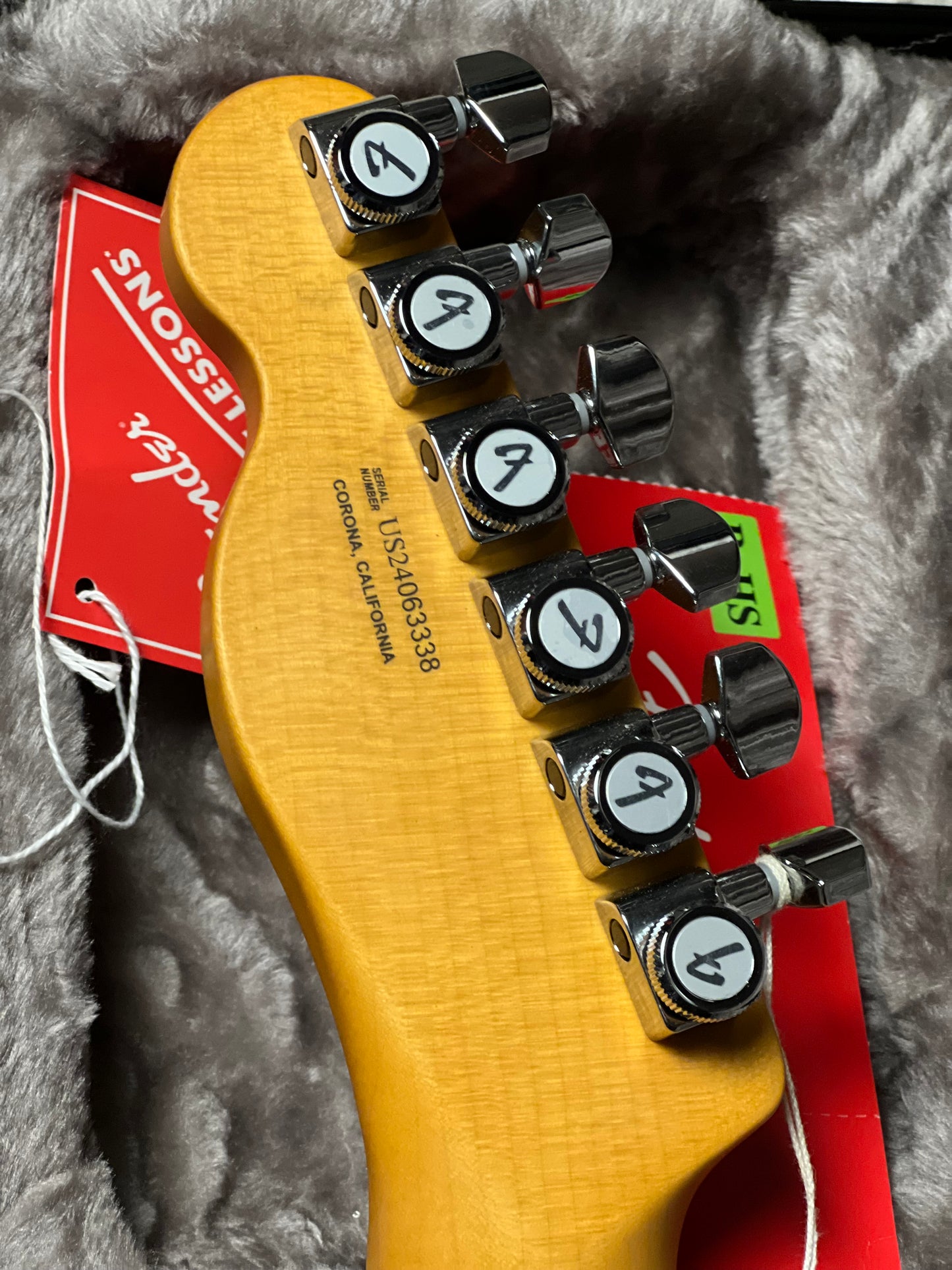 Fender American Ultra II Telecaster with Maple FB in Avalanche US24063338