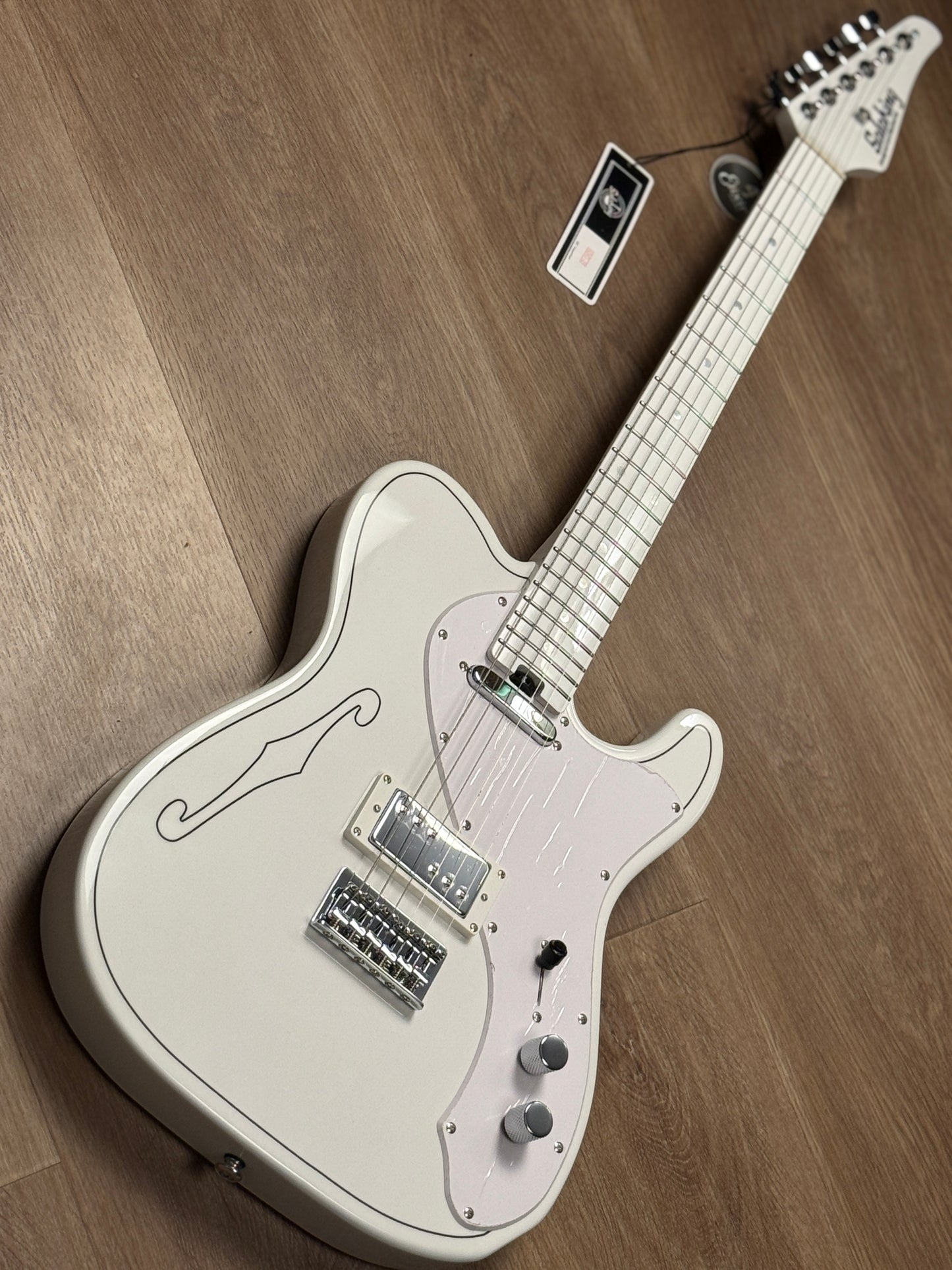 Soloking MT-1 Silent Siren Style Tribute in Arctic White