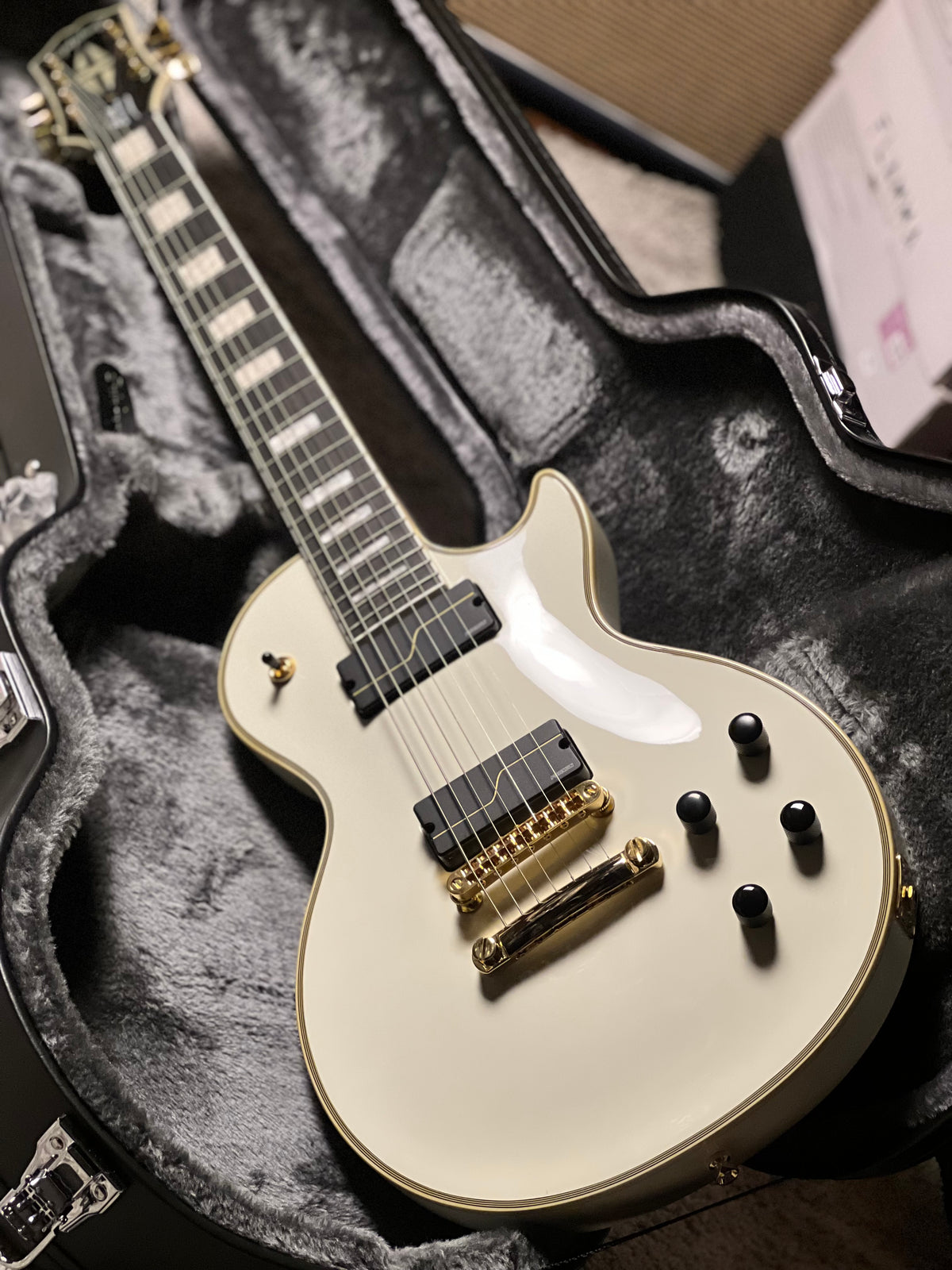 Epiphone Matt Heafy Les Paul Custom Origins 7-String in Bone White (Incl. Hard Case) 25081525831