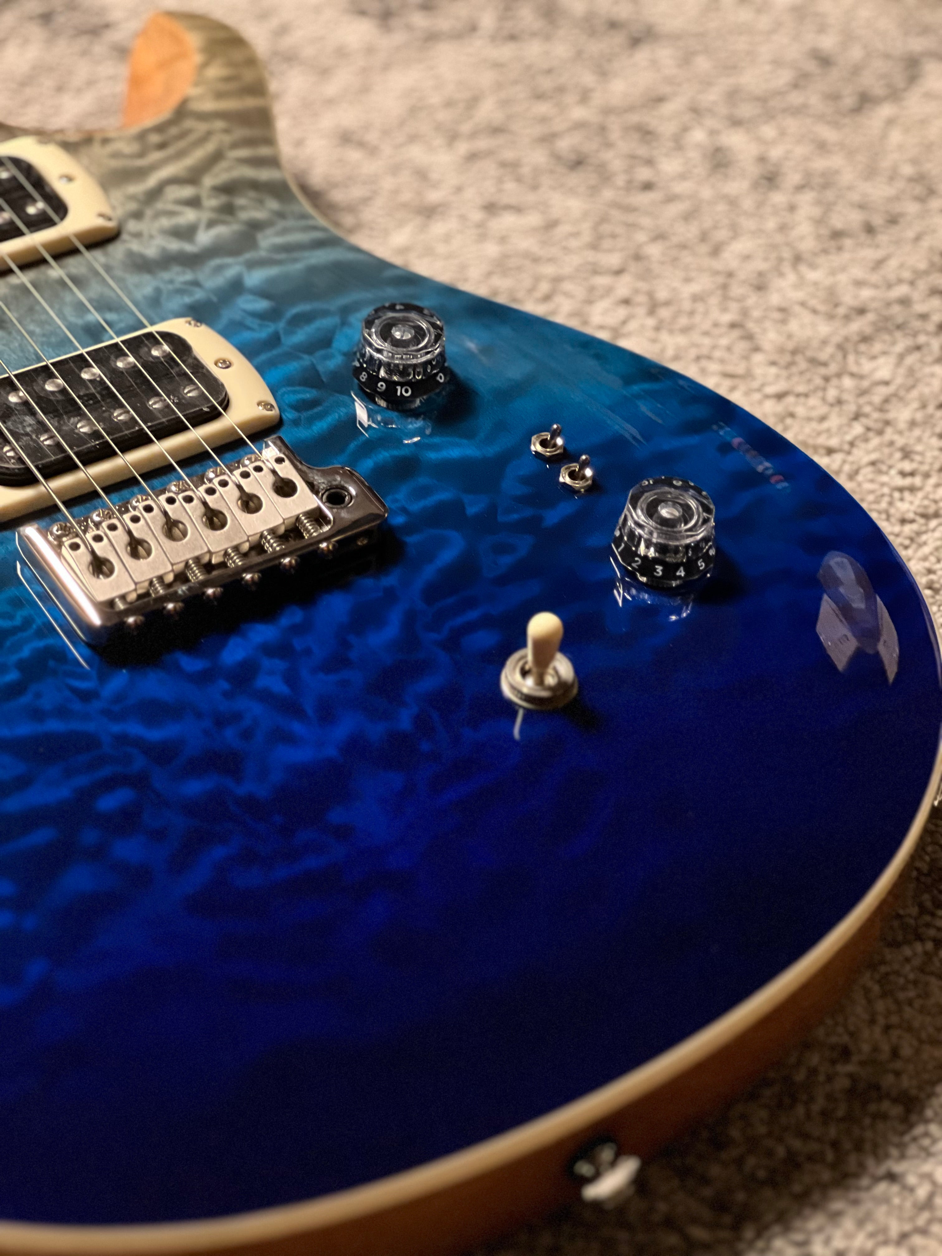 PRS SE Custom 24-08 Quilt in Blue Fade Limited Edition
