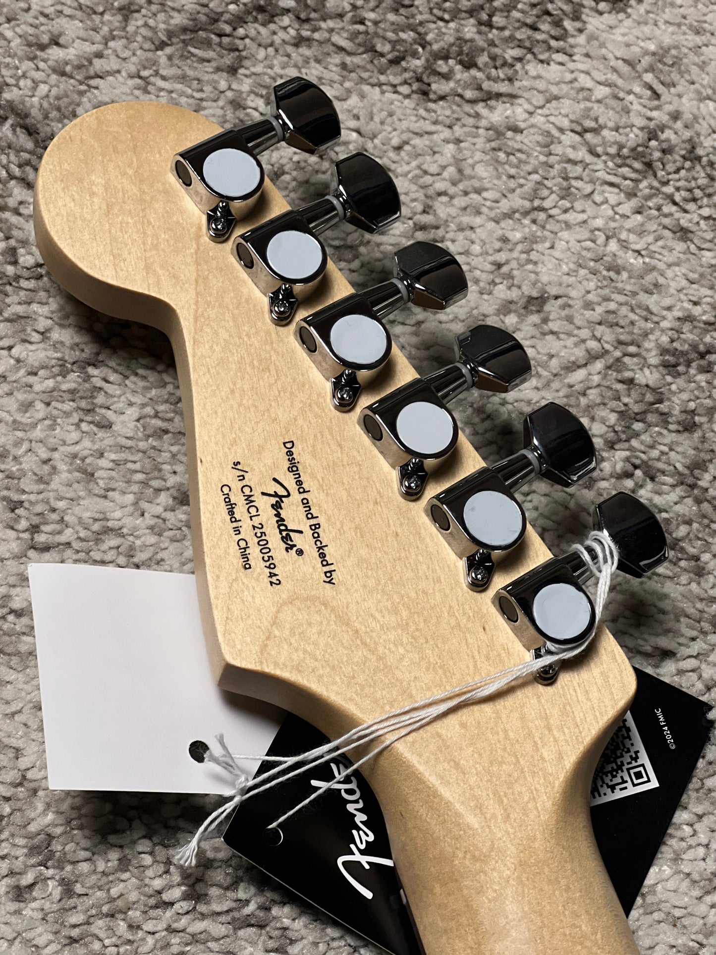 Squier Debut Series Stratocaster HSS with Laurel FB in Sea Foam Green