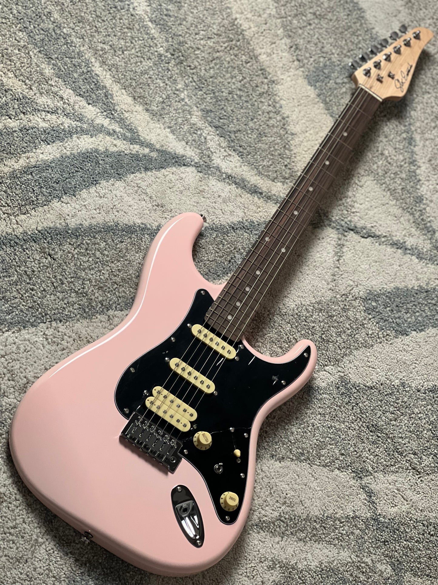 SLX Hawk Classic Essentials 22 HSS with Rosewood FB in Shell Pink