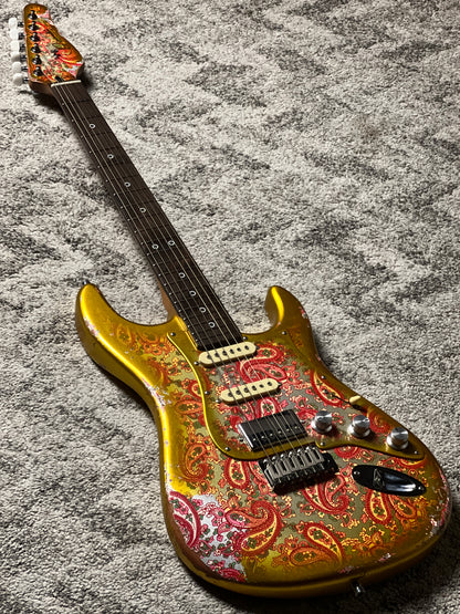 Dhatarattha Performance DST HSS in Gold Sparkle over Pink Paisley with RW FB and Nitrocellulose Lacquer Relic