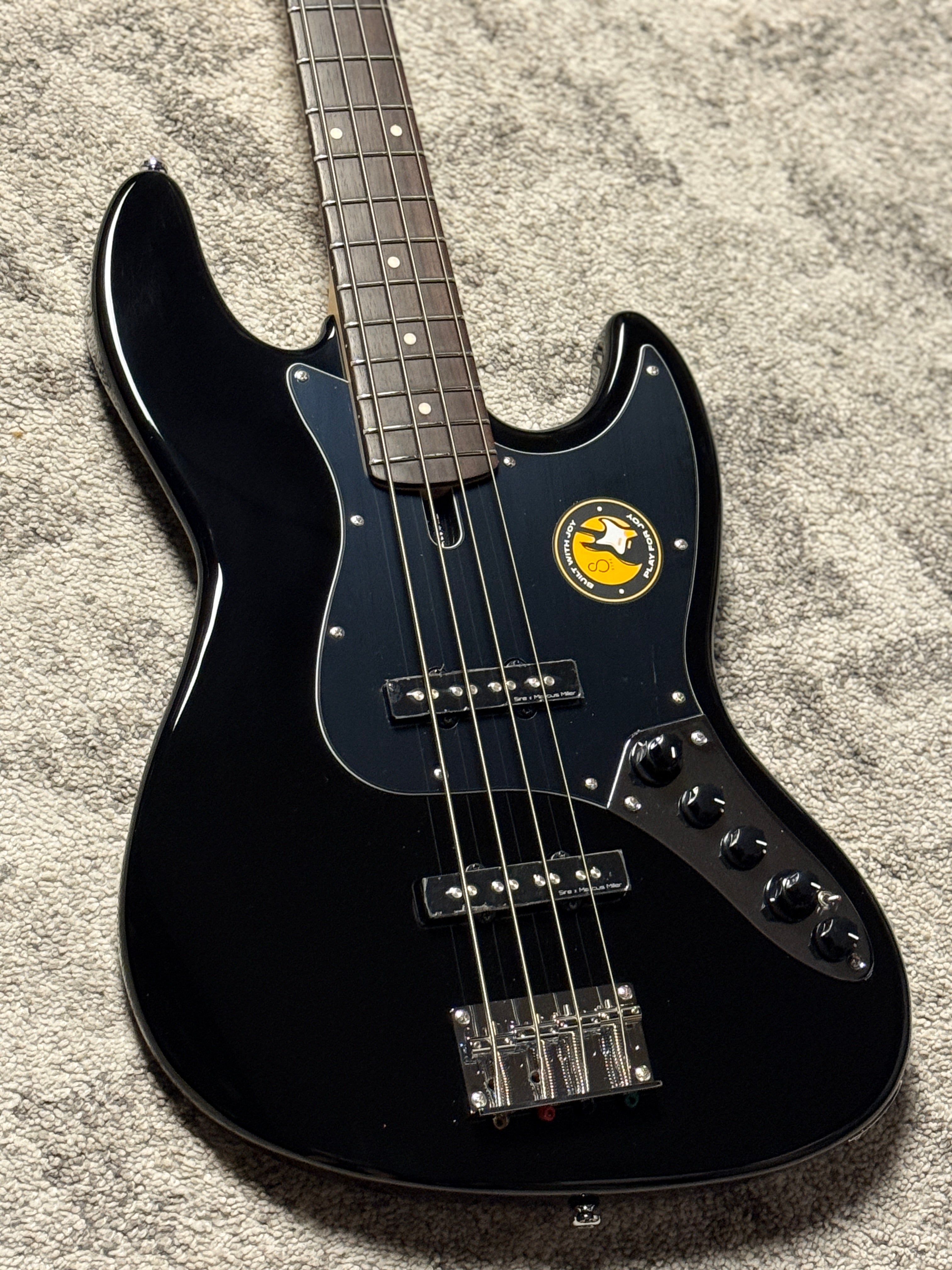 Sire Marcus Miller V3 4-String Bass 2nd Generation in Gloss Black