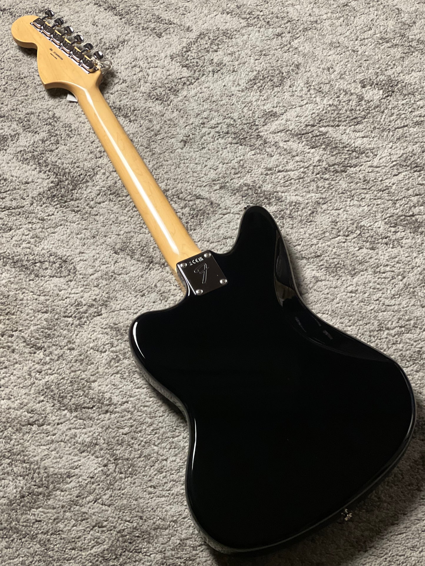 Fender Japan Traditional Late 60s Jaguar with RW FB in Black JD26005354