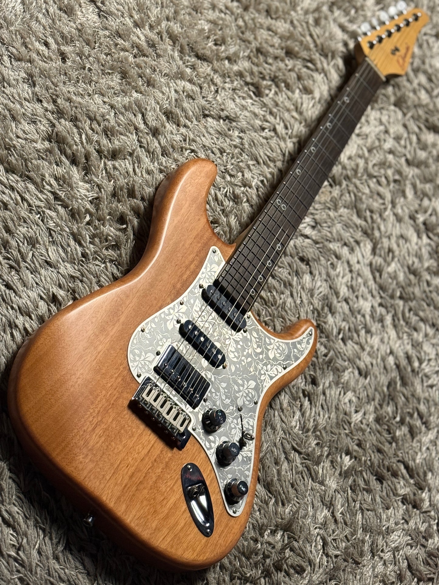 Dhatarattha Classic DST HSS in Natural Mahogany with Rosewood FB and Steel Flower Pickguard