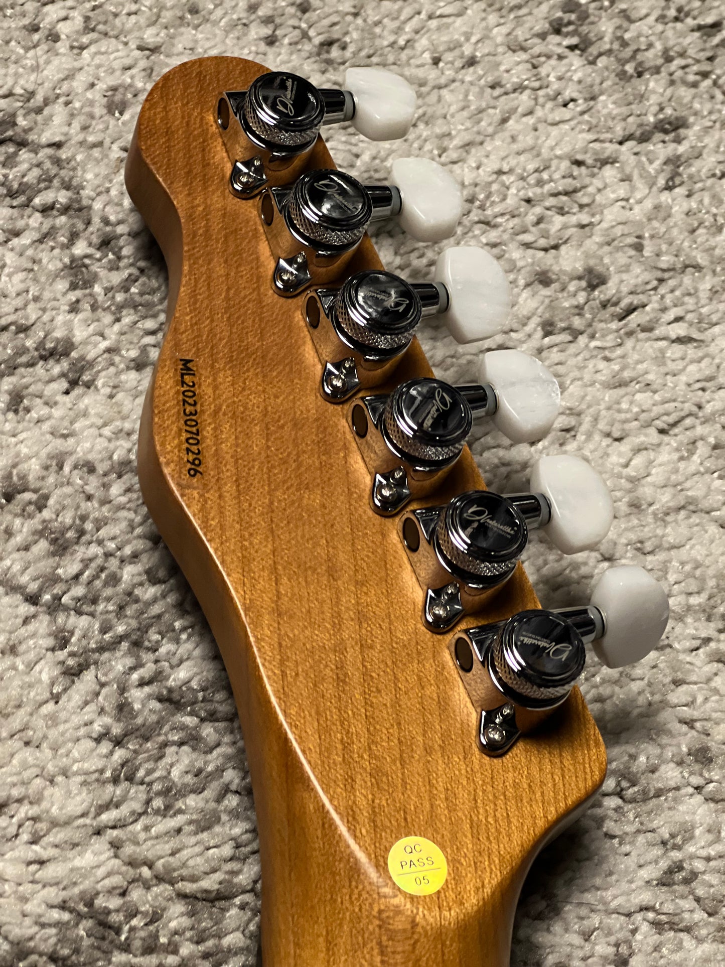 Dhatarattha Performance DTL HH in Purple Paisley with Rosewood FB