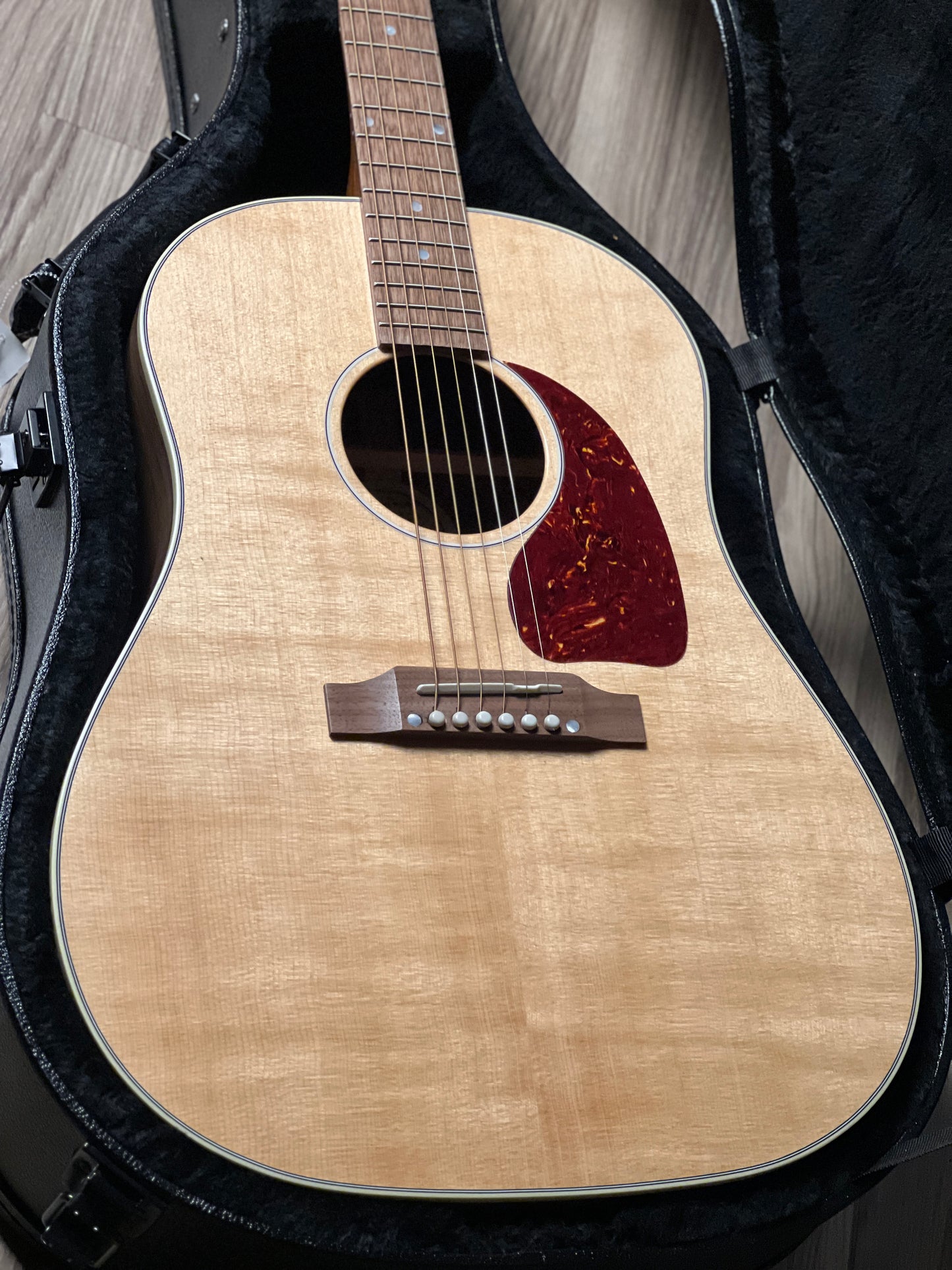 Gibson Acoustic J-45 Studio Walnut in Antique Natural 20403016