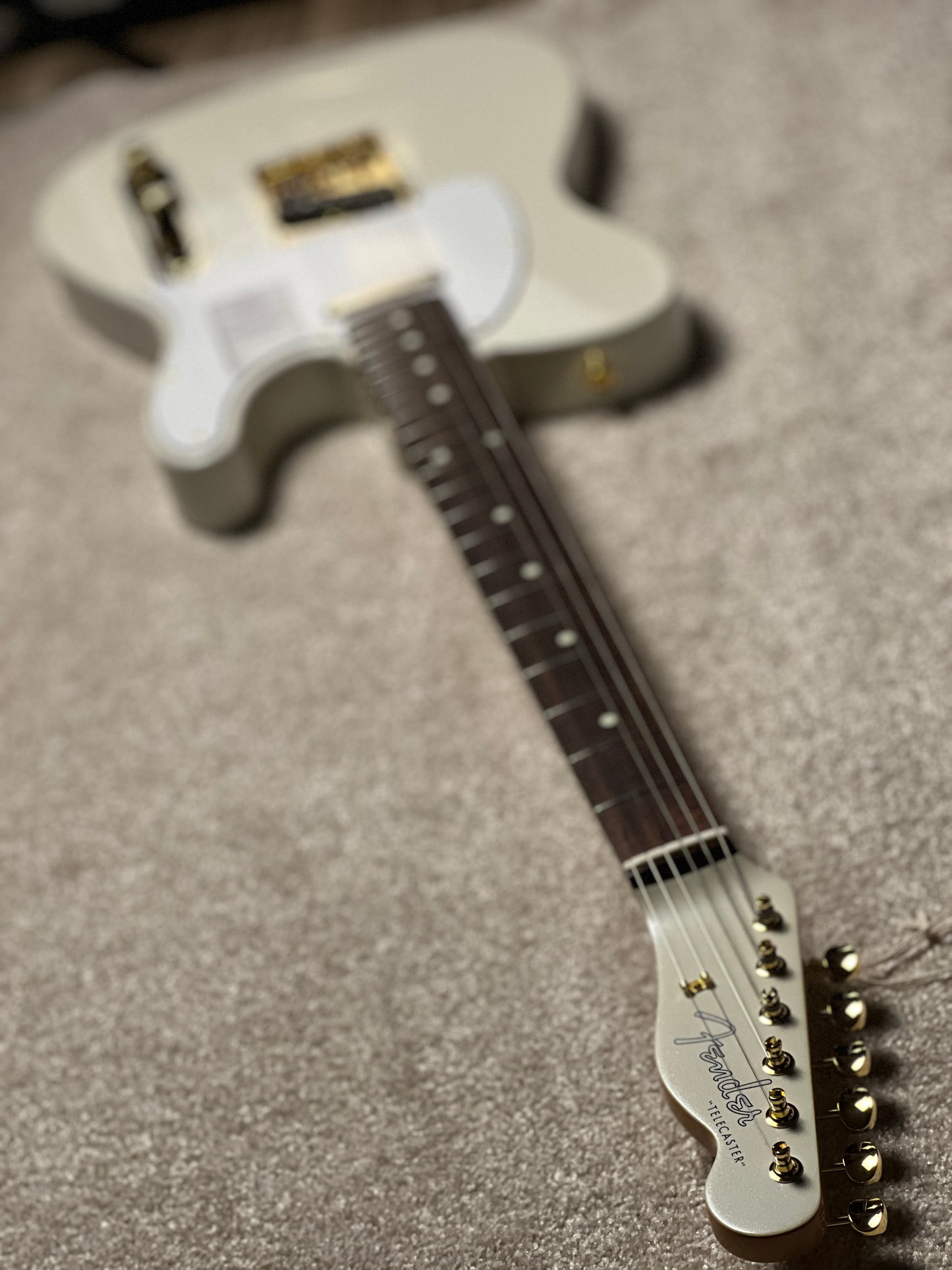 Fender Japan Traditional 2025 Collection 60s Telecaster with RW FB in White Pearl JD25014195
