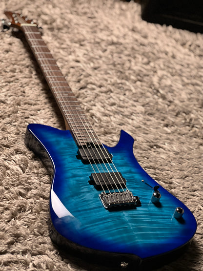 Soloking EM-6T FMN with Roasted Flame Maple Neck and Fishman Fluence in Bali Blue