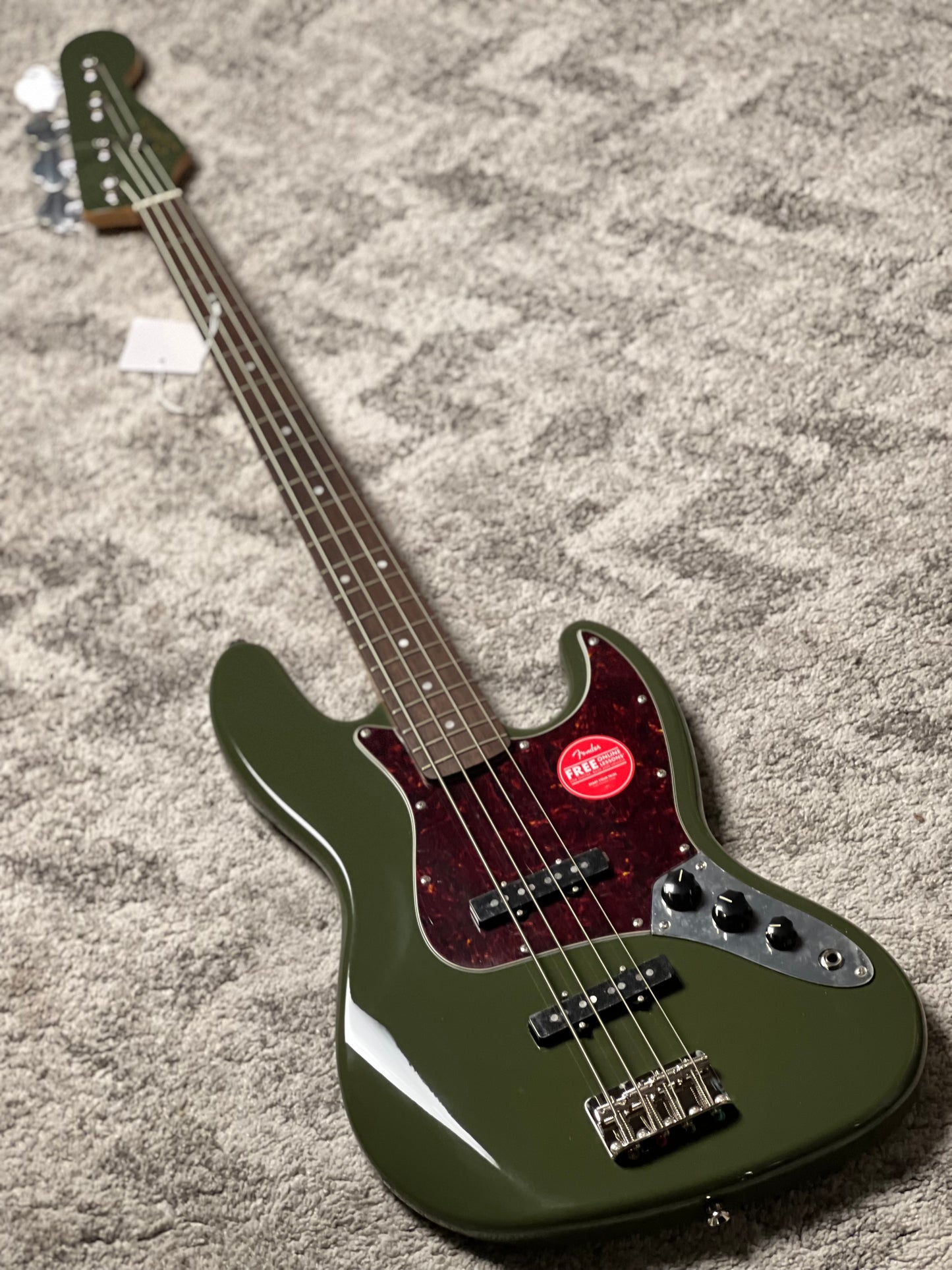 Squier FSR Classic Vibe 60s Jazz Bass with Laurel FB in Olive