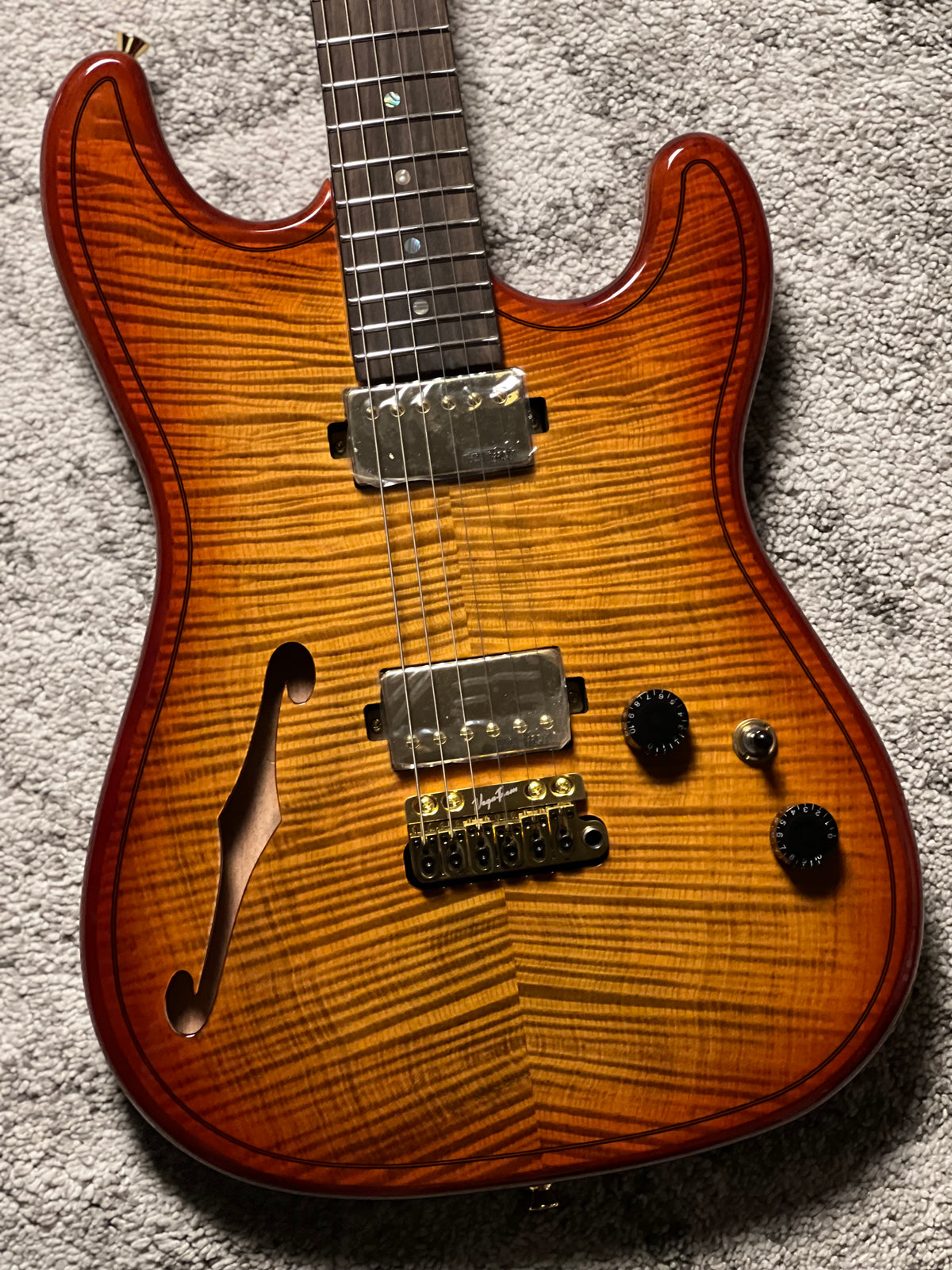 UW GuitarWorks Jazz Pop ST in Amber Burst