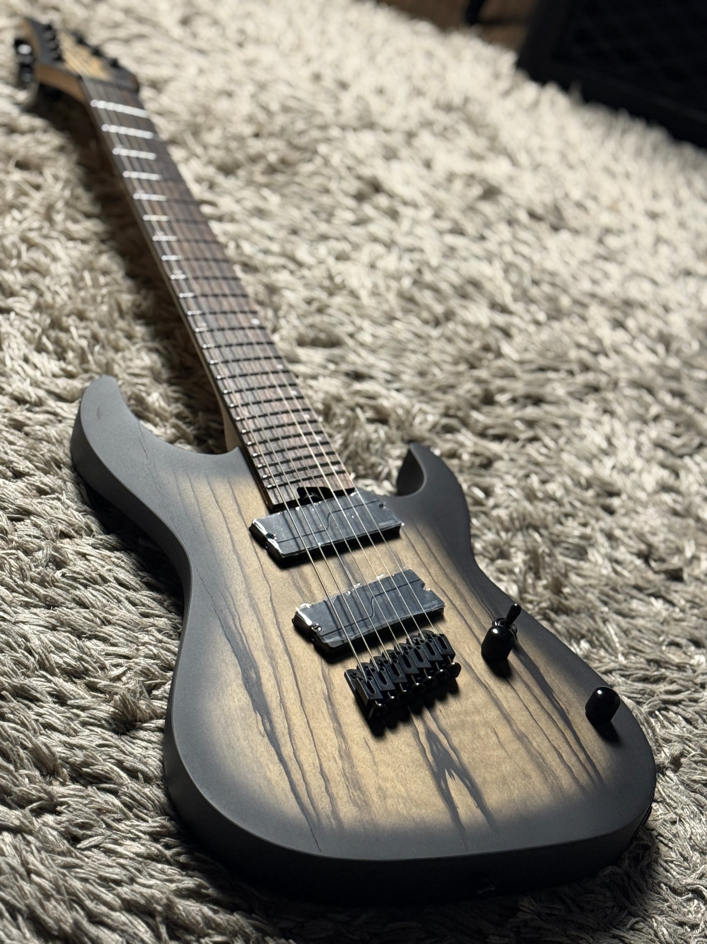 Cort KX507 Pale Moon - NBB in Natural Black Burst
