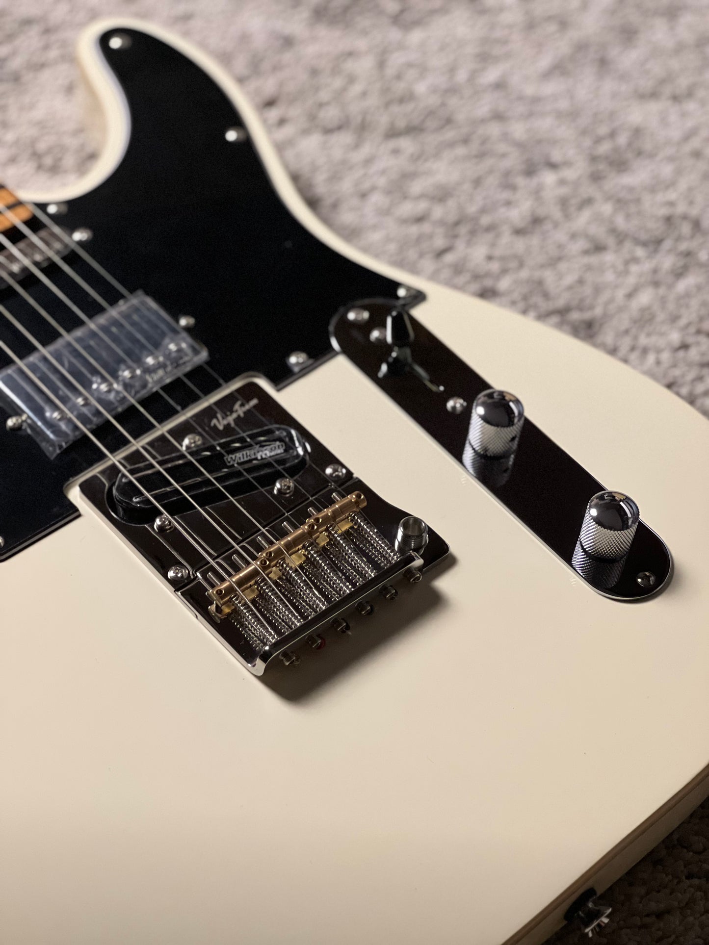 UW GuitarWorks Vintage Custom in Vintage White