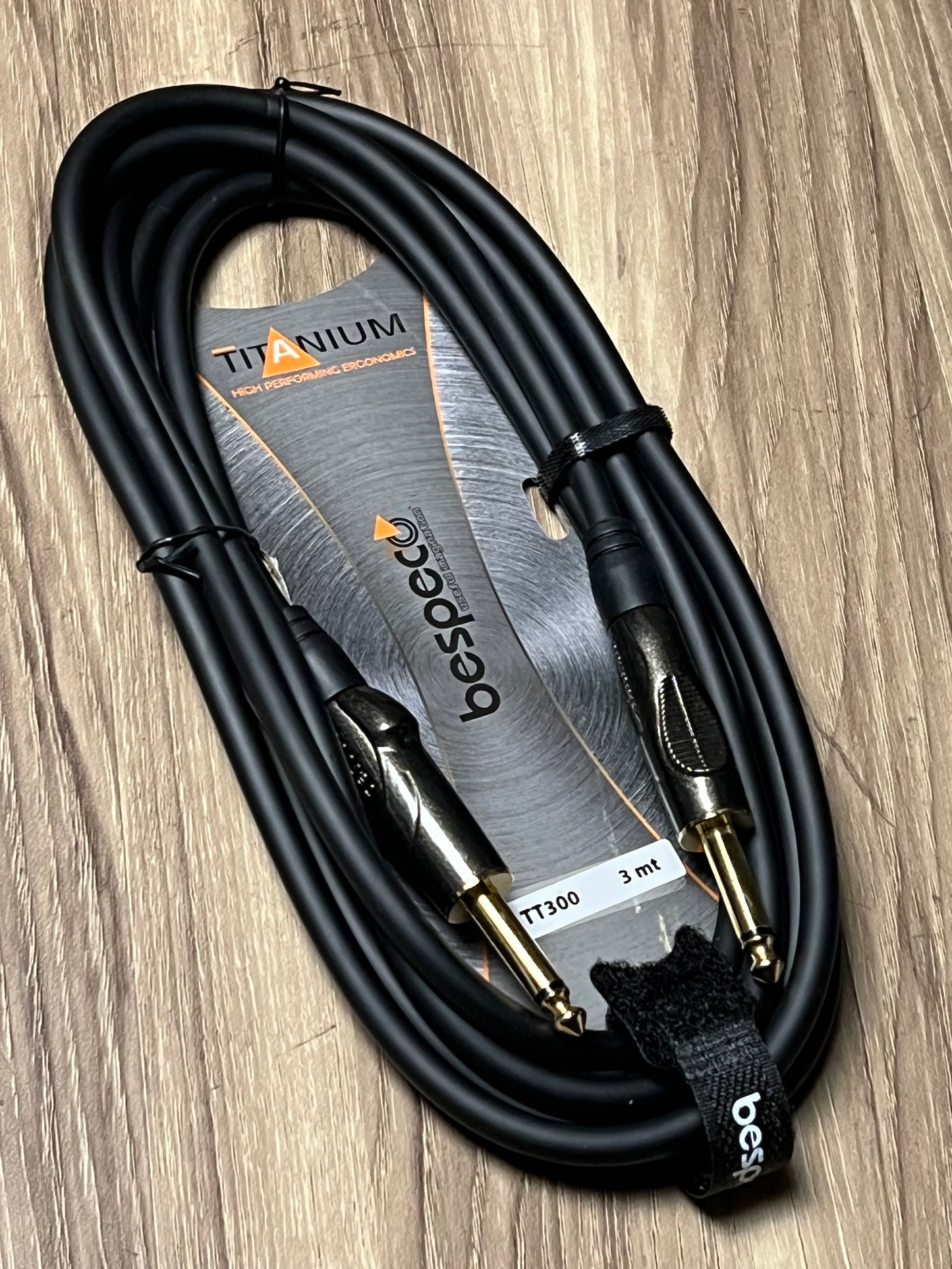 Bespeco TT300 Guitar Cable Titanium Series 3M