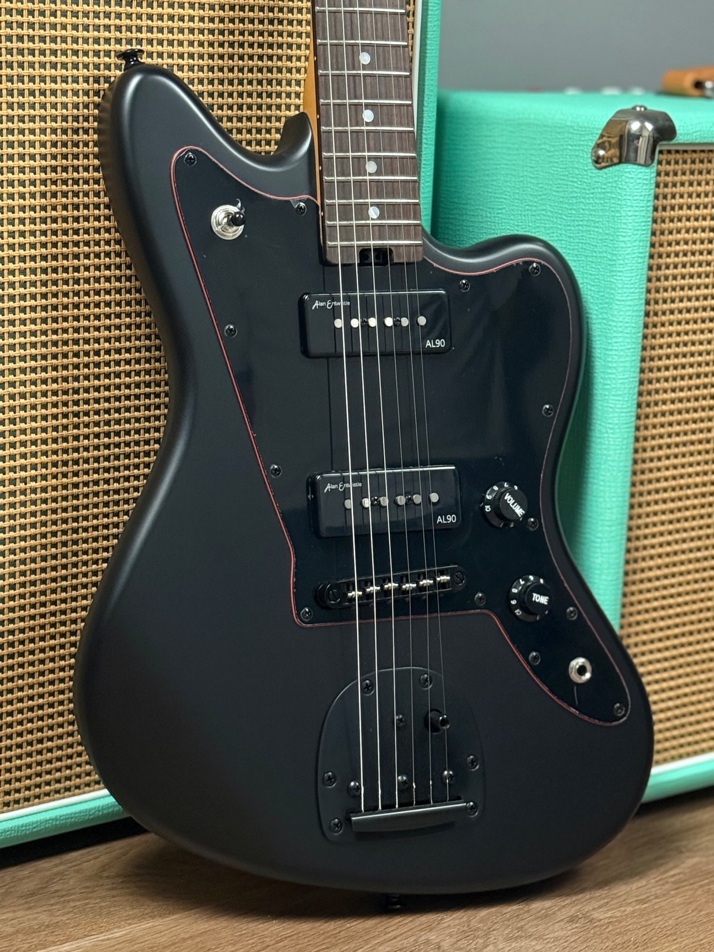 Soloking JM40 Offset in Noir Black Limited Edition