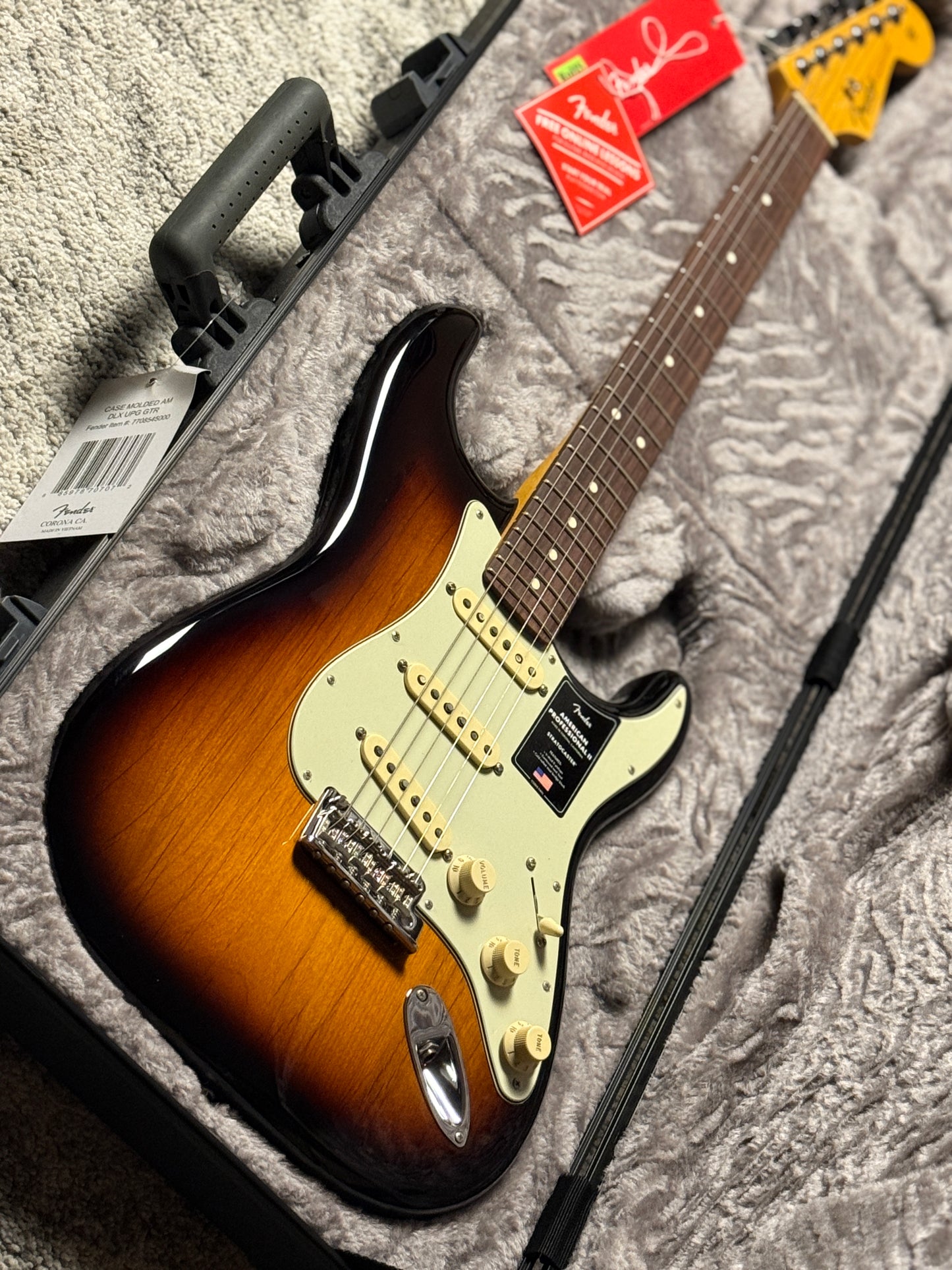 Fender American Professional II Stratocaster with RW FB in Anniversary 2-Tone Sunburst US23082351