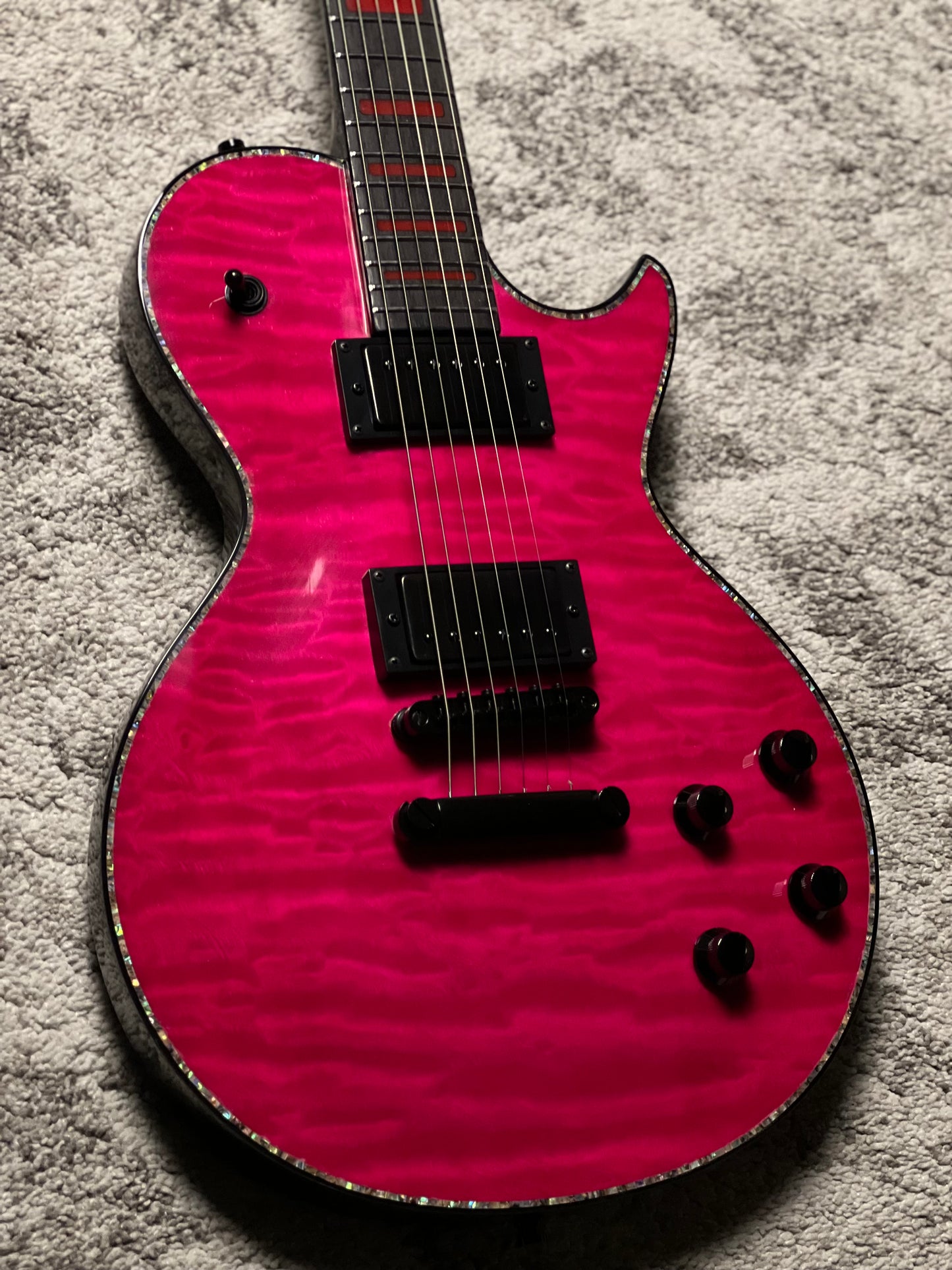 Dhatarattha Custom DLP in Trans Magenta with 5A Quilt Top