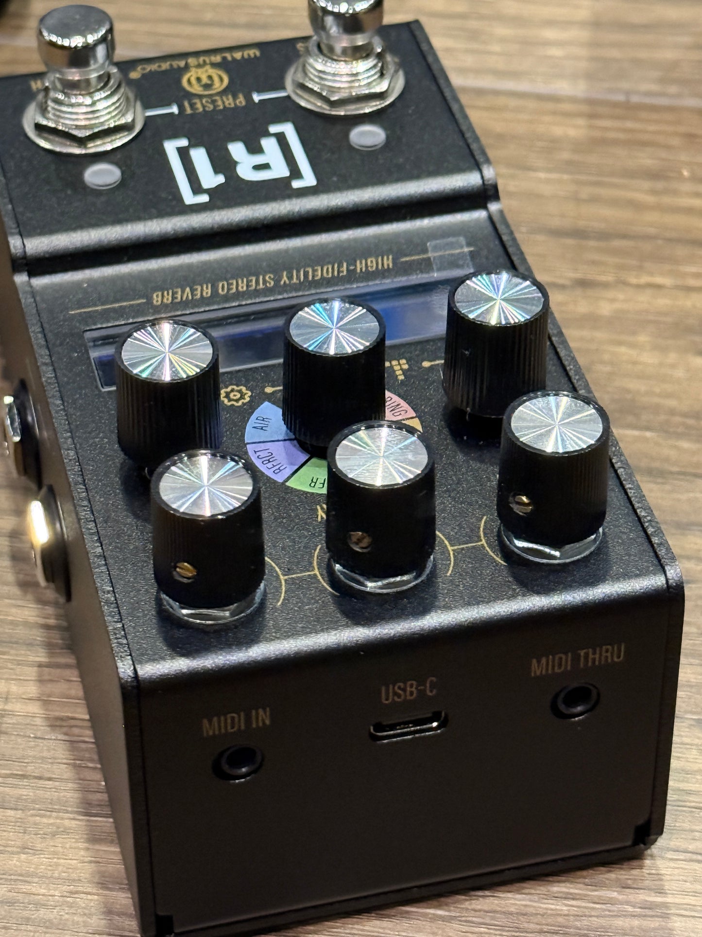 Walrus Audio MAKO Series MKII R1 High-Fidelity Stereo Reverb Guitar Effects Pedal