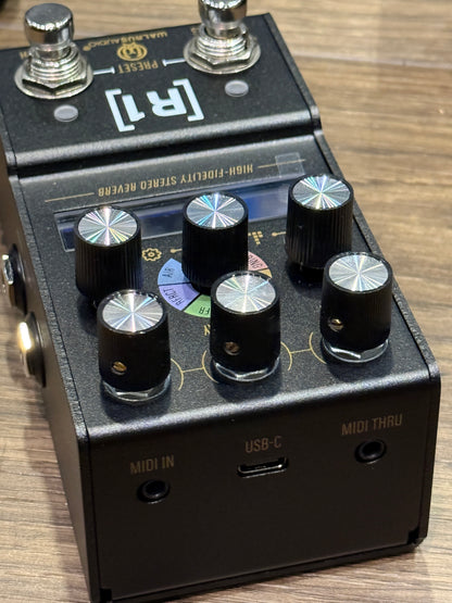 Walrus Audio MAKO Series MKII R1 High-Fidelity Stereo Reverb Guitar Effects Pedal