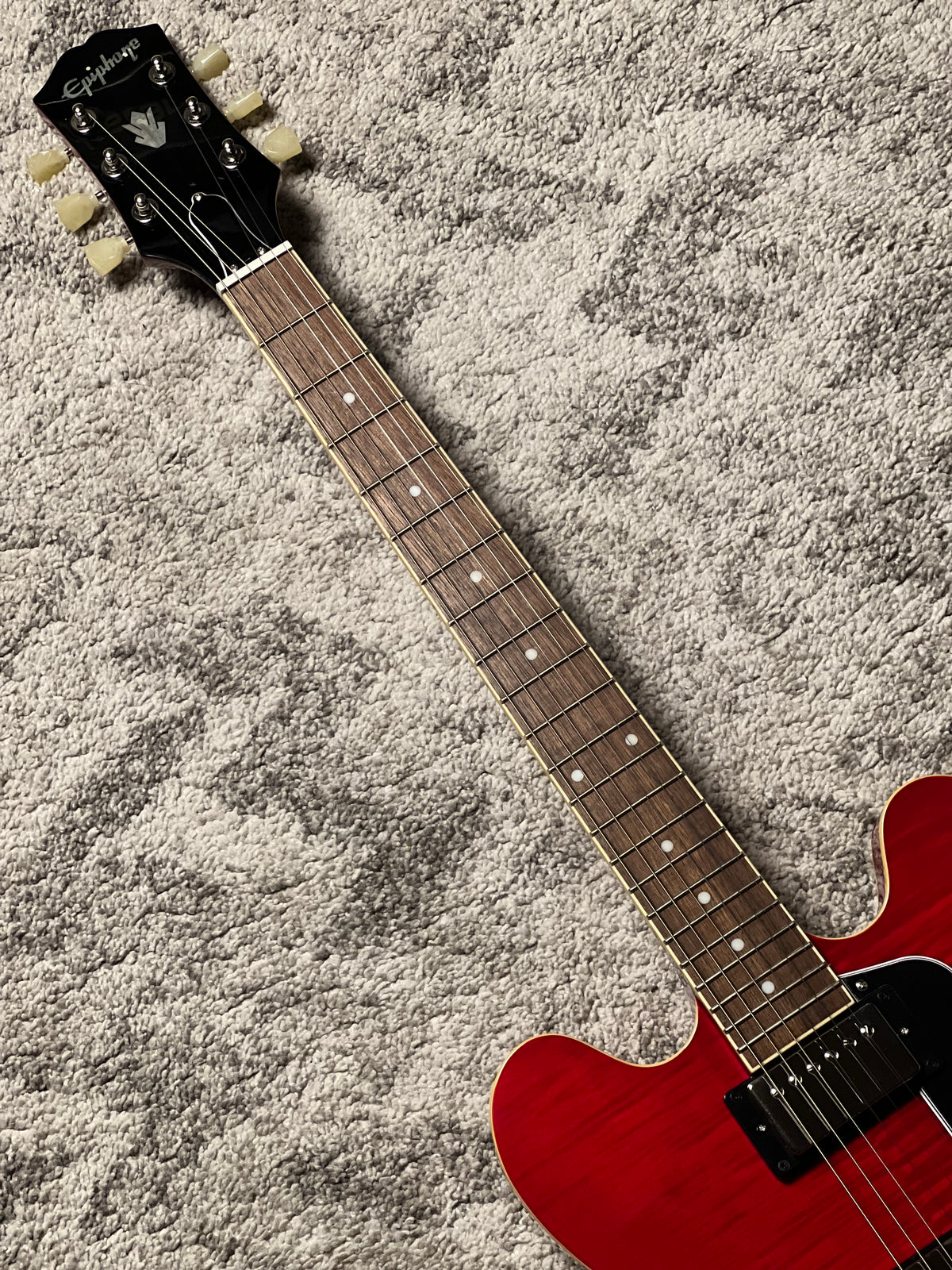 Epiphone Inspired by Gibson ES-335 Figured in Cherry 57 Classics