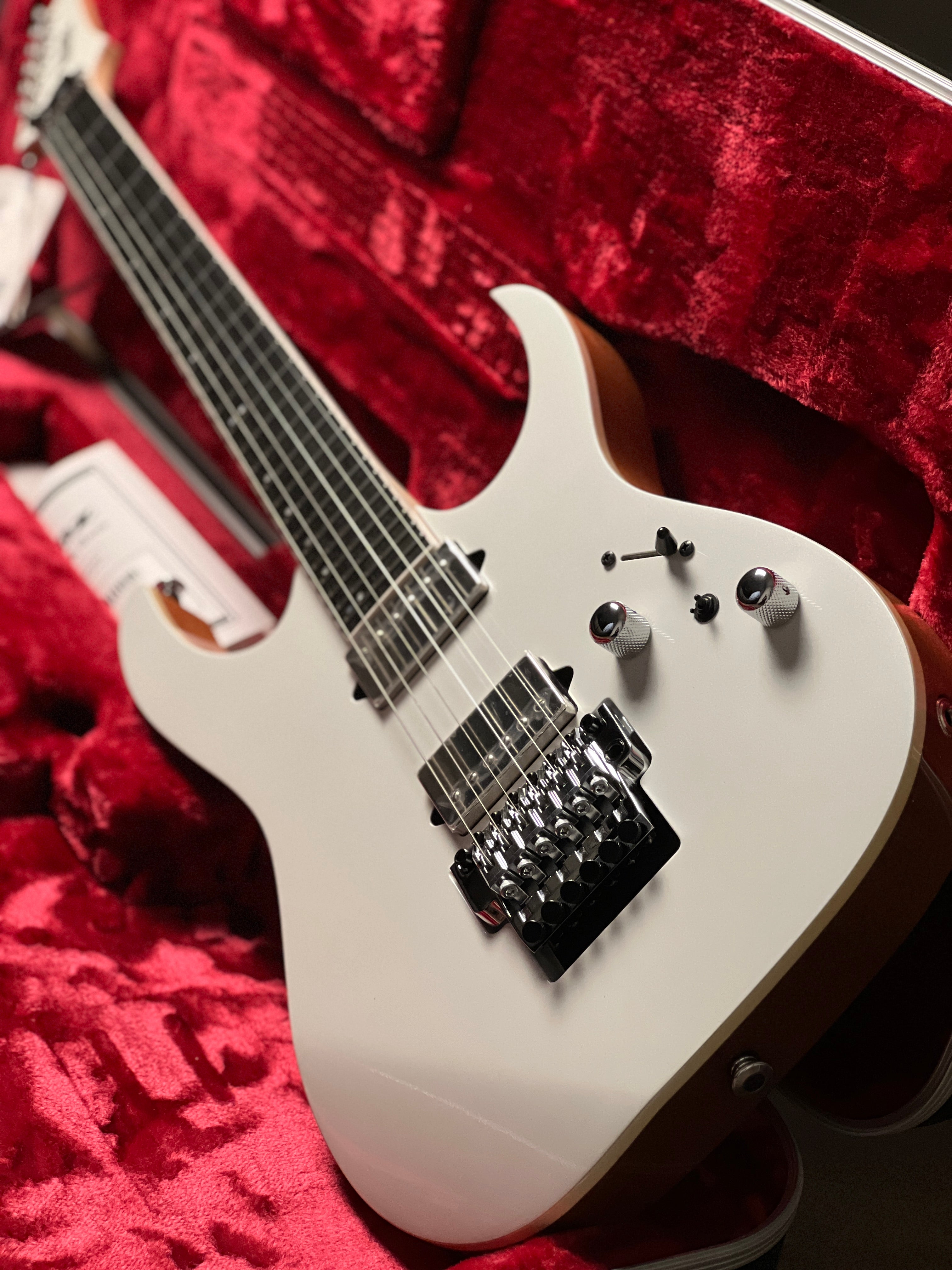 Ibanez Prestige RG5320C-PW in Pearl White F2413264 – nafiriguitar.com