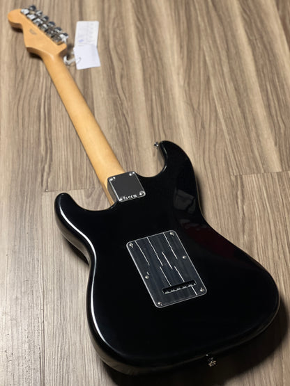 Fender Standard Stratocaster HSS with Laurel FB in Black