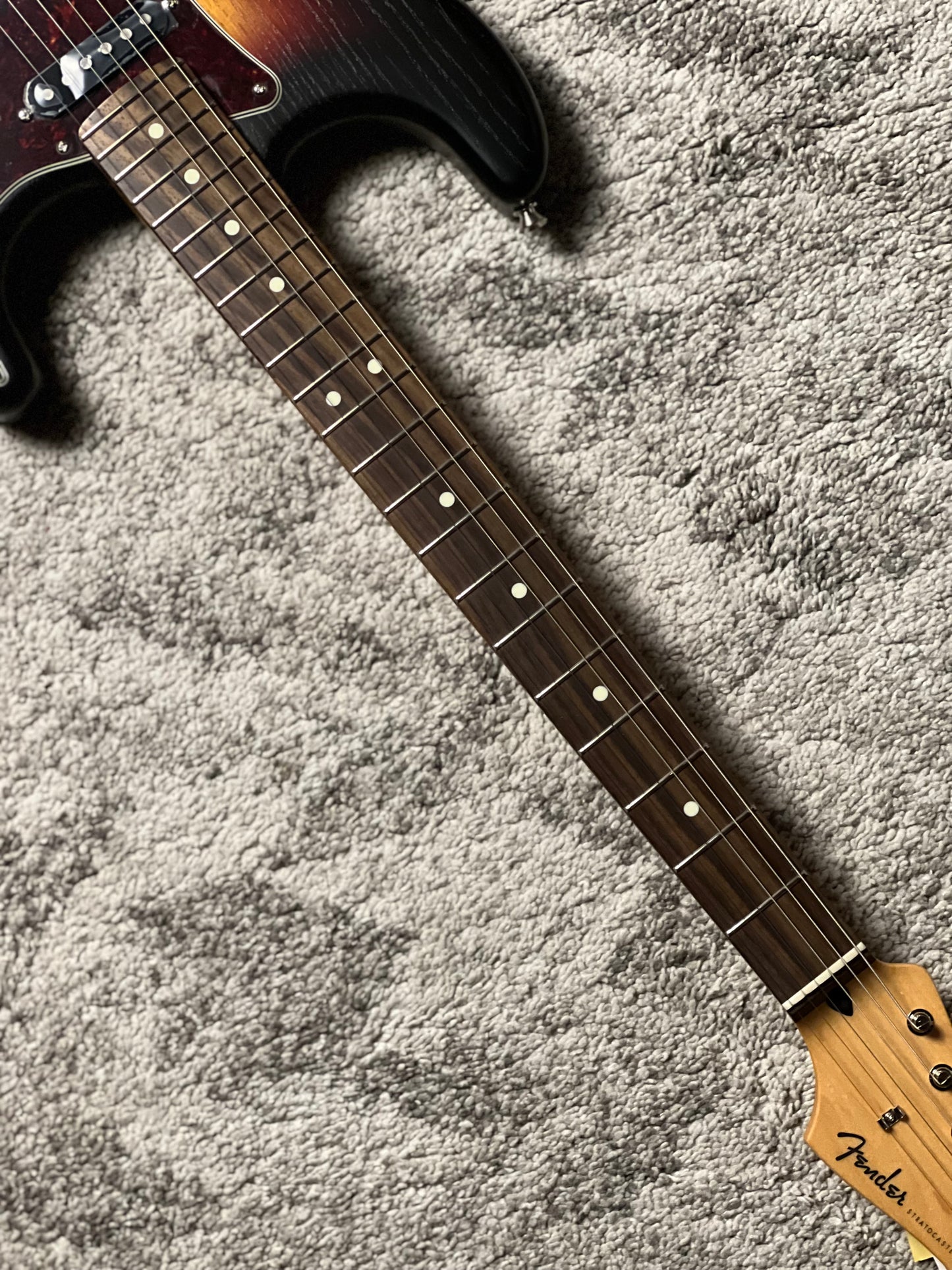 Fender MIJ Limited Stratocaster with RW FB in Raw Ash 3-Color Sunburst JD25011586