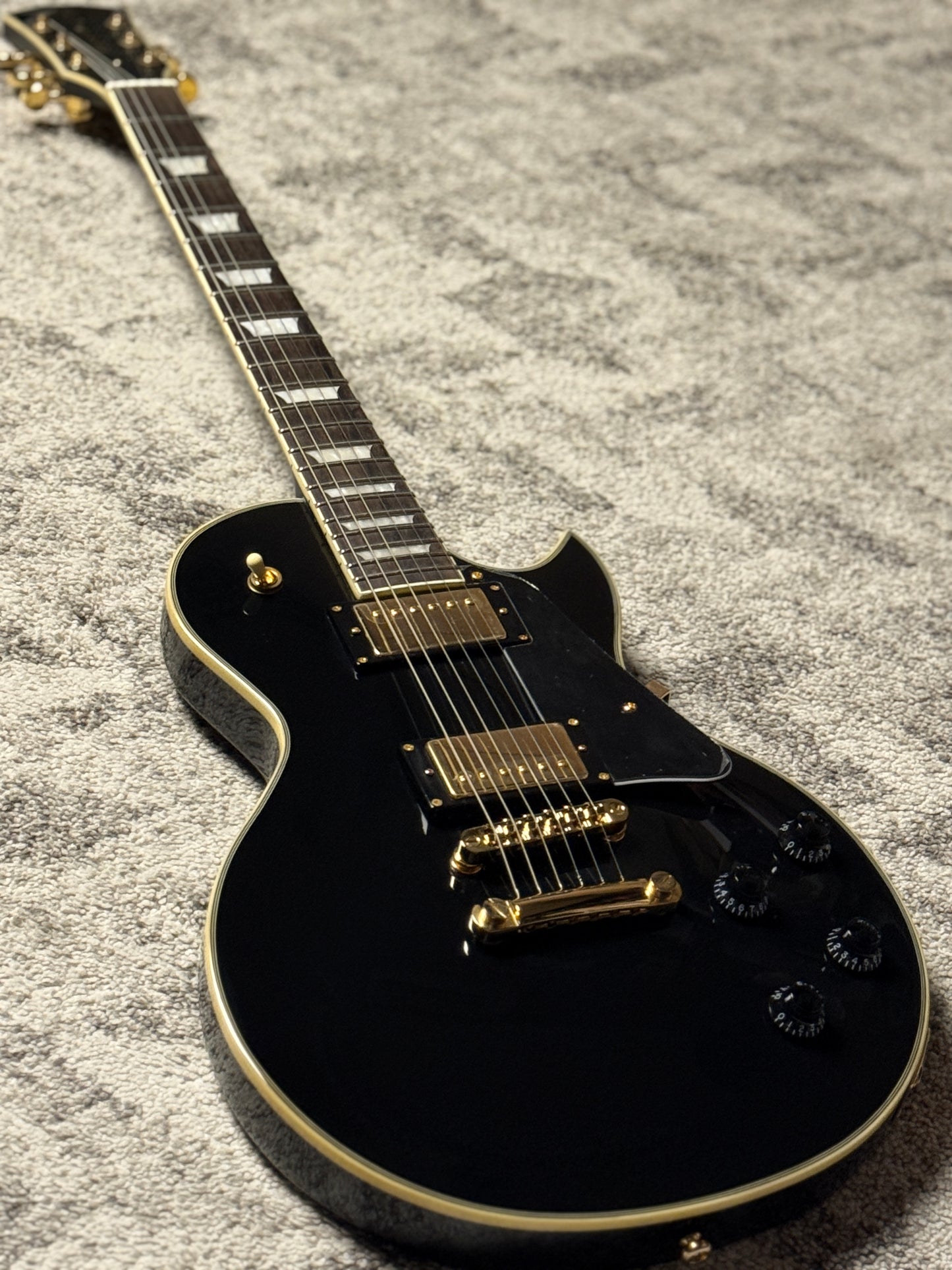 Sire Larry Carlton L7 in Black
