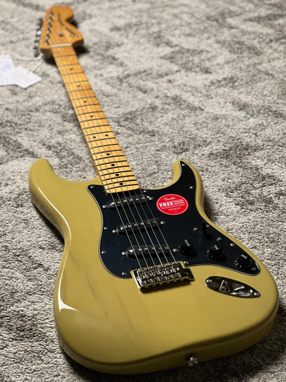 Squier FSR Classic Vibe 70s Stratocaster HSS w/Black Pickguard in Vintage Blonde